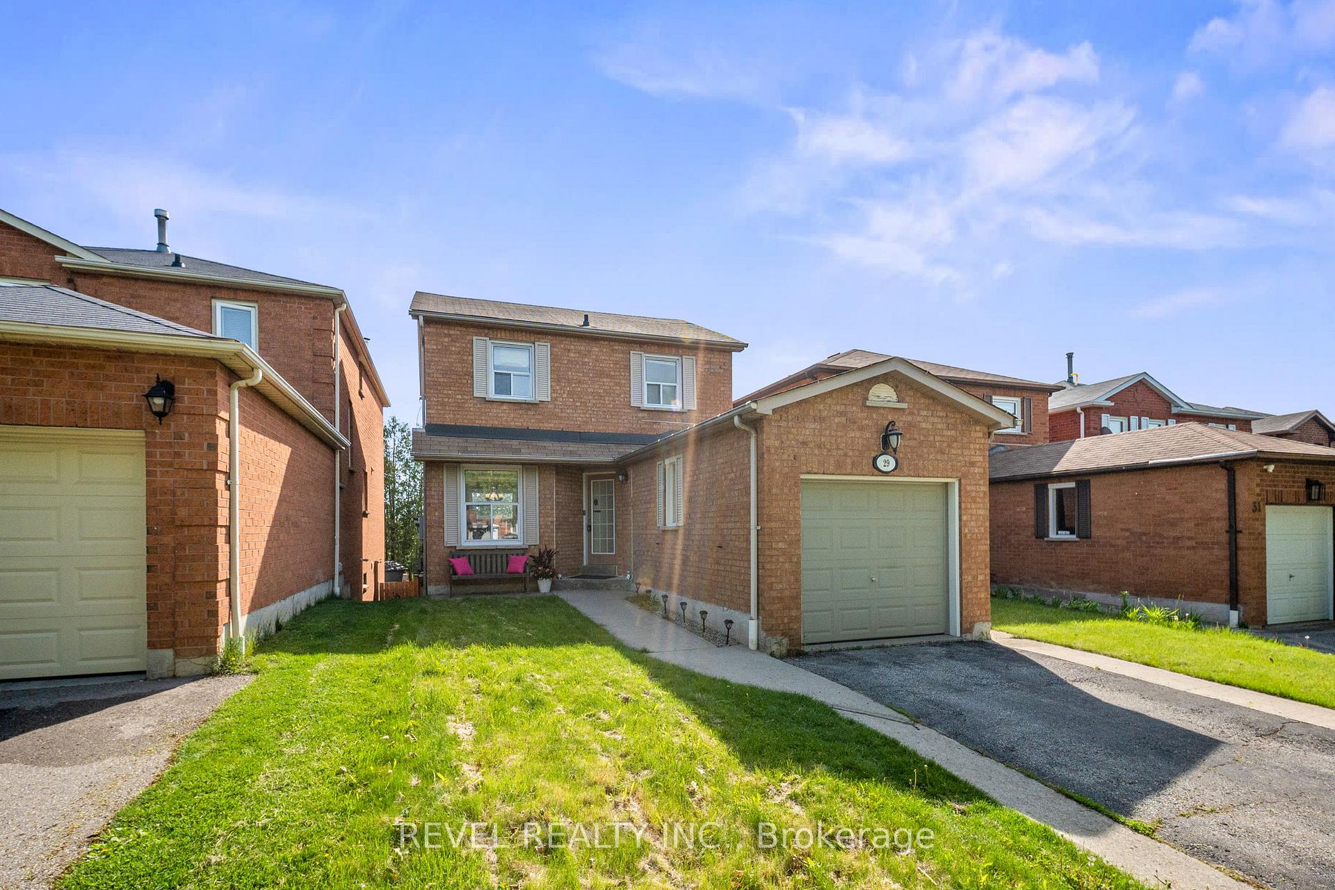 Front of 29 Fernbank Place