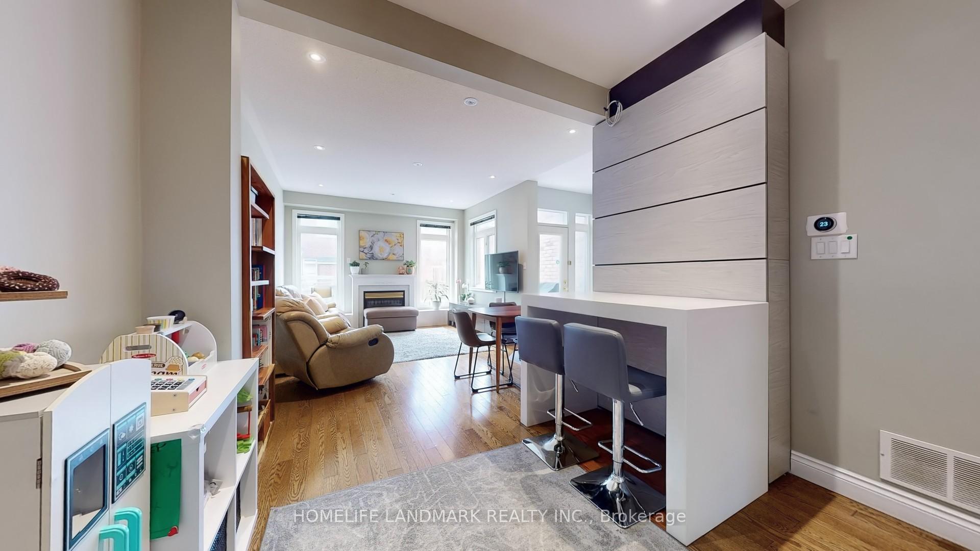 Photo 5 of 55 Venture Avenue, Richmond Hill, Rouge Woods — HOMEH