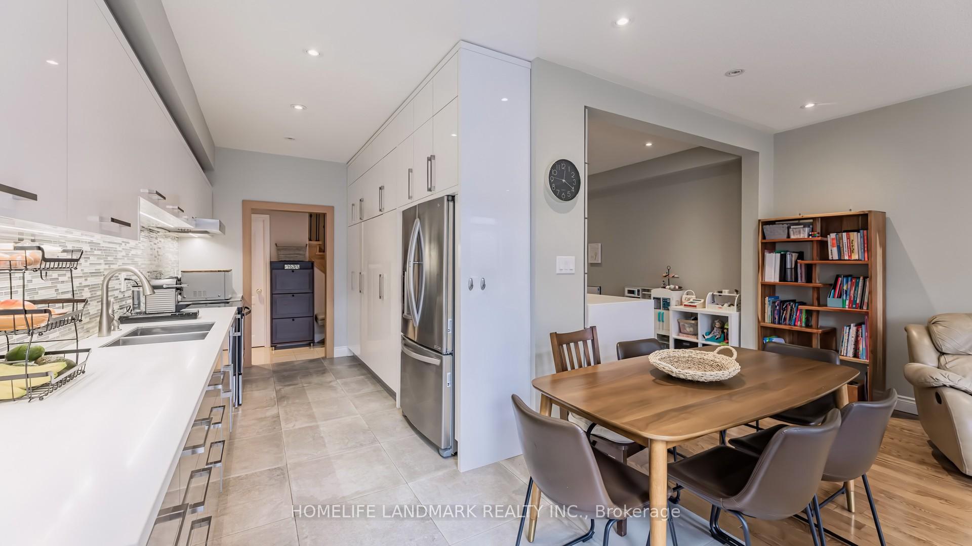 Photo 11 of 55 Venture Avenue, Richmond Hill, Rouge Woods — HOMEH