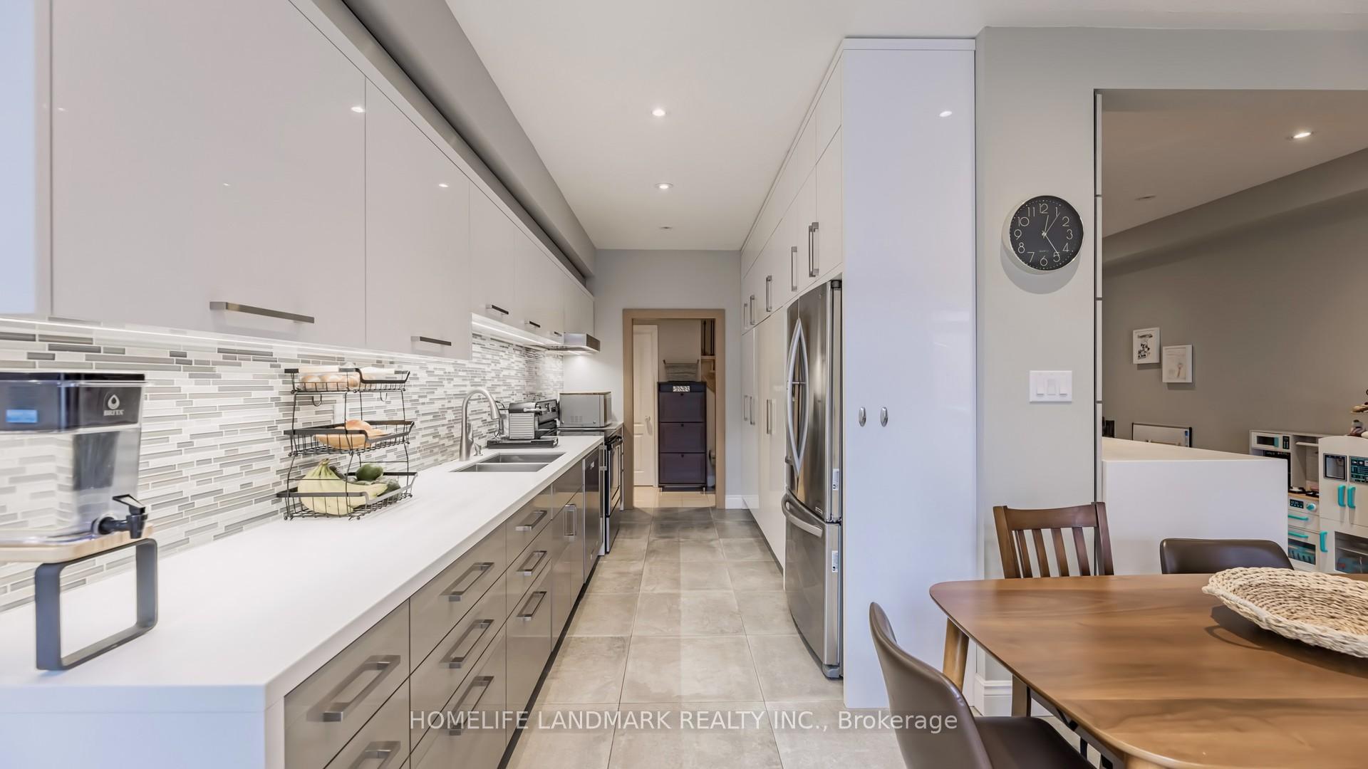 Photo 13 of 55 Venture Avenue, Richmond Hill, Rouge Woods — HOMEH