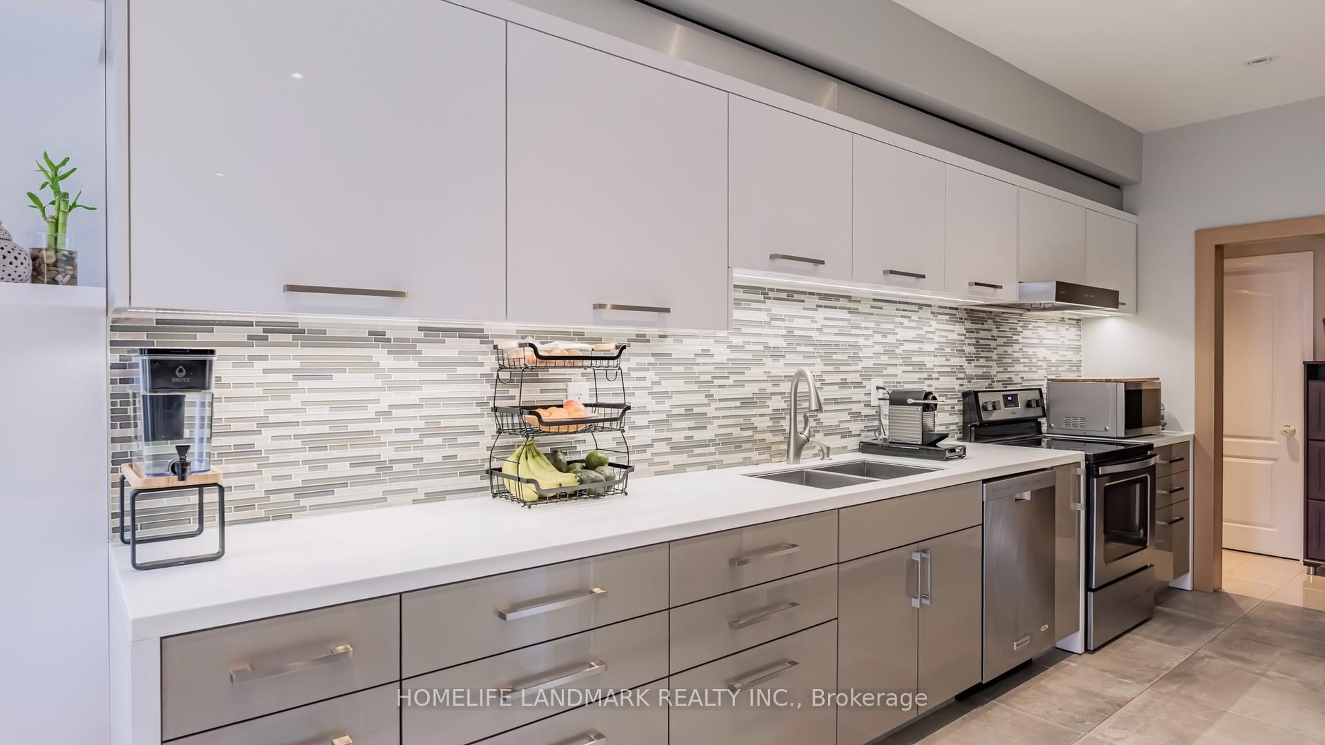 Photo 14 of 55 Venture Avenue, Richmond Hill, Rouge Woods — HOMEH