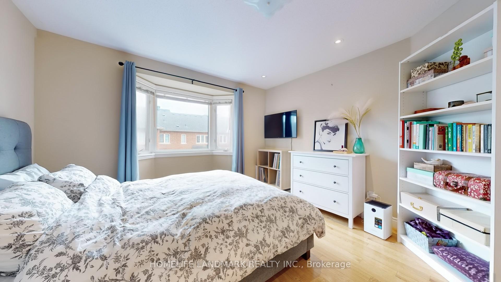 Photo 34 of 55 Venture Avenue, Richmond Hill, Rouge Woods — HOMEH