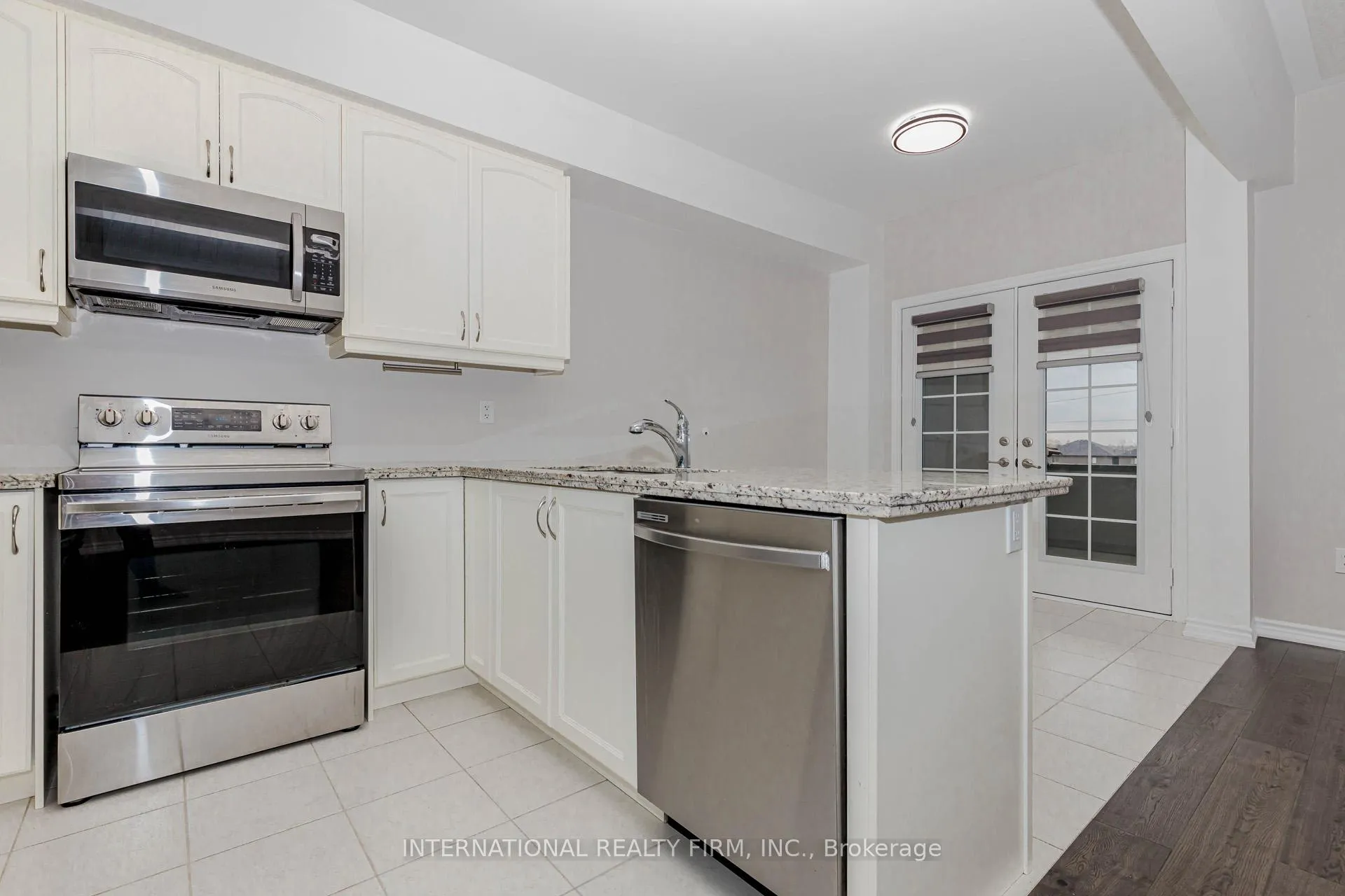 Photo 10 of 138 Flagg Avenue, Brant, Paris — HOMEH