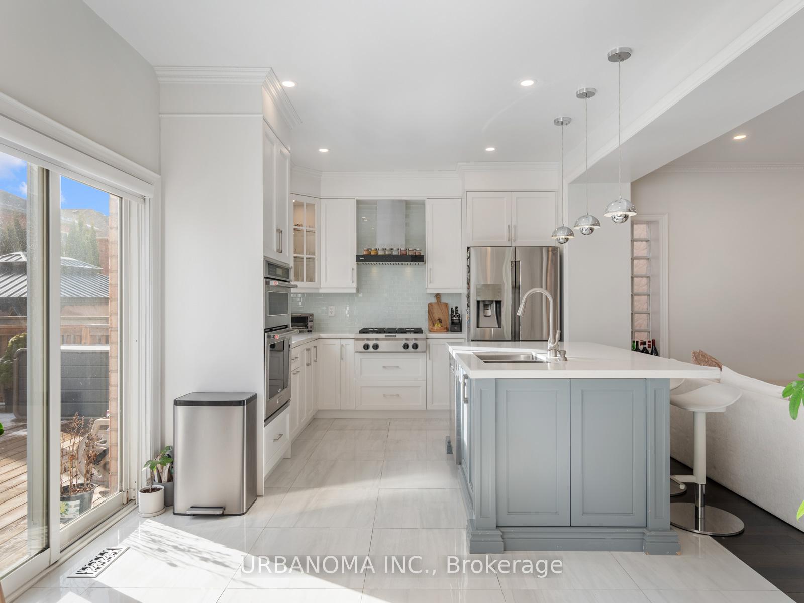 Photo 11 of 24 Palmette Drive, Richmond Hill, Oak Ridges Lake Wilcox — HOMEH
