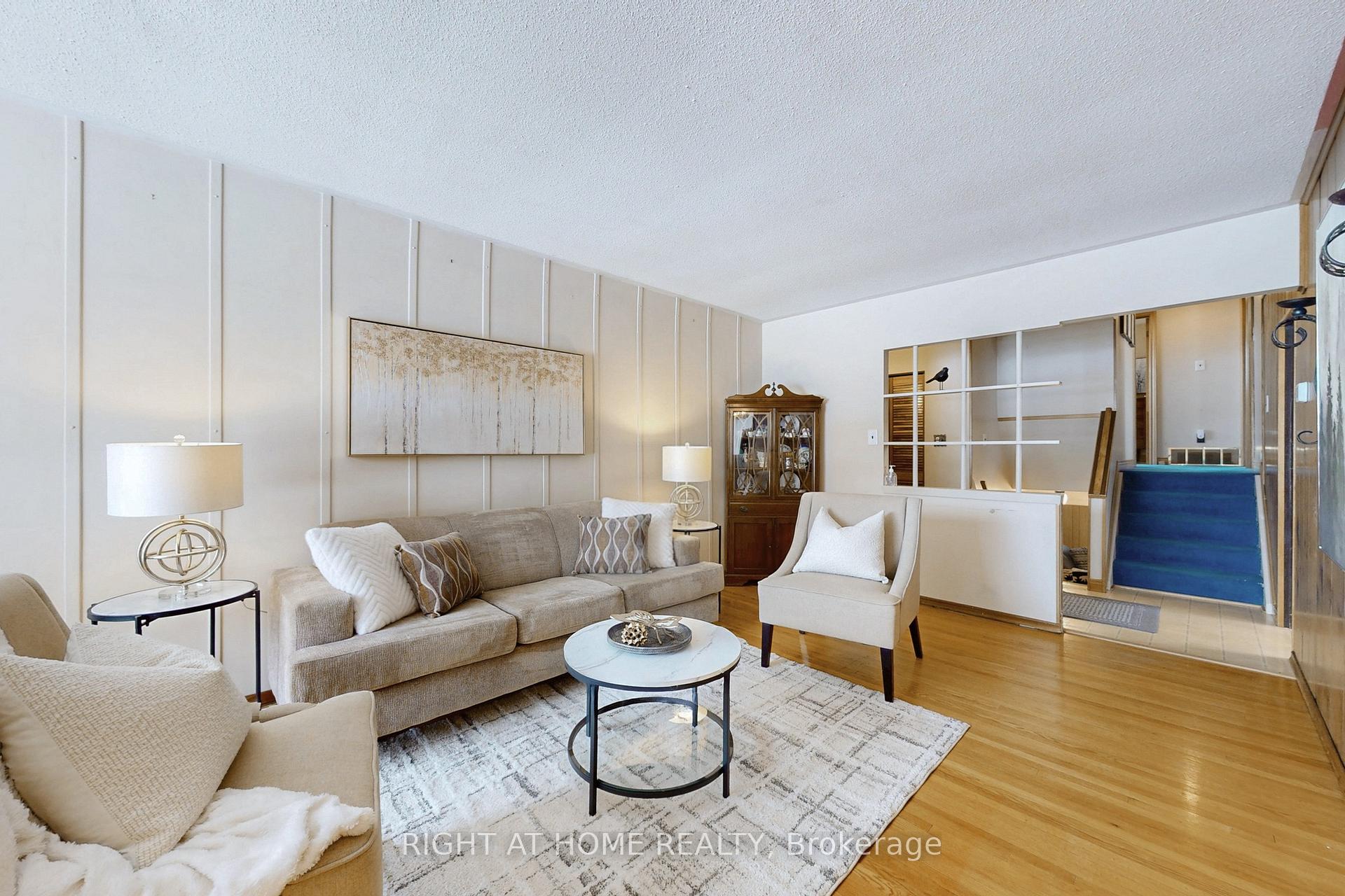 Photo 5 of 878 Reytan Boulevard, Pickering, Bay Ridges — HOMEH