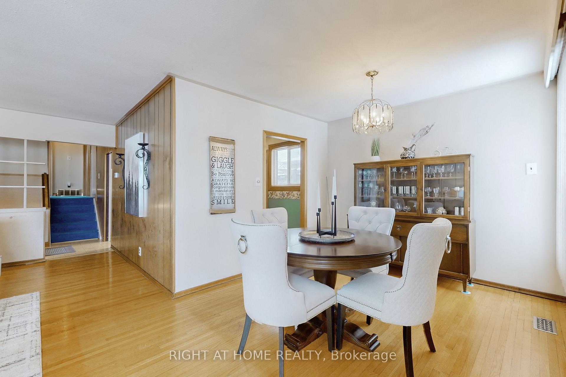 Photo 8 of 878 Reytan Boulevard, Pickering, Bay Ridges — HOMEH