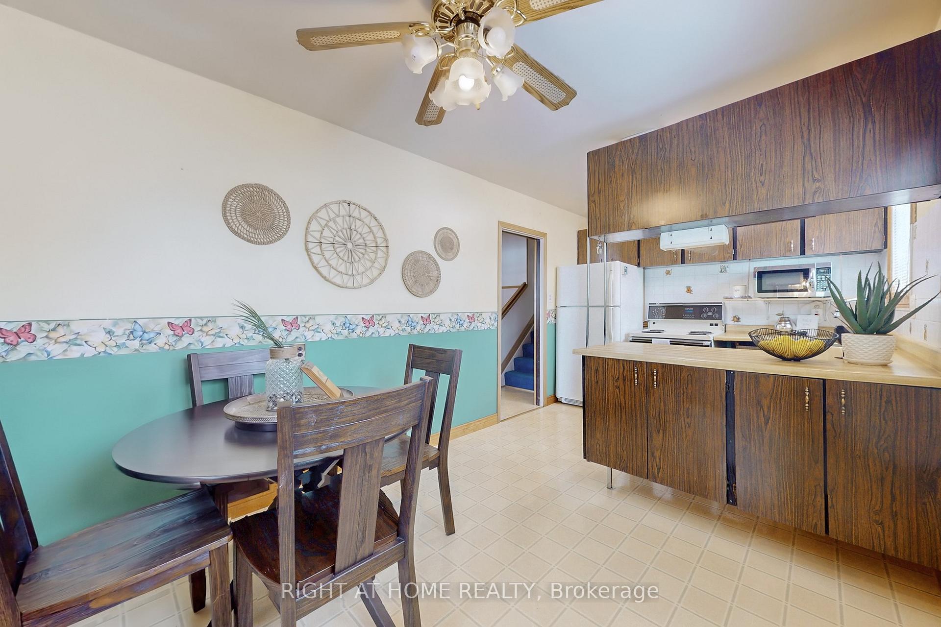 Photo 13 of 878 Reytan Boulevard, Pickering, Bay Ridges — HOMEH