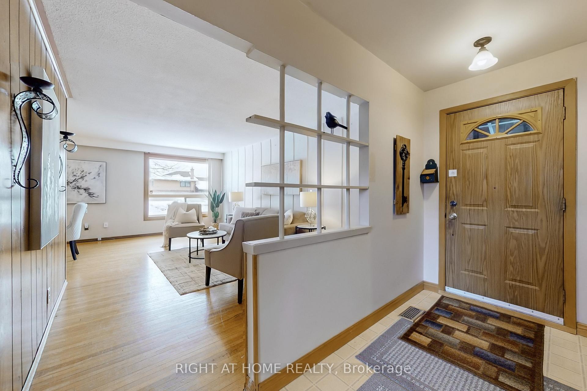 Photo 15 of 878 Reytan Boulevard, Pickering, Bay Ridges — HOMEH
