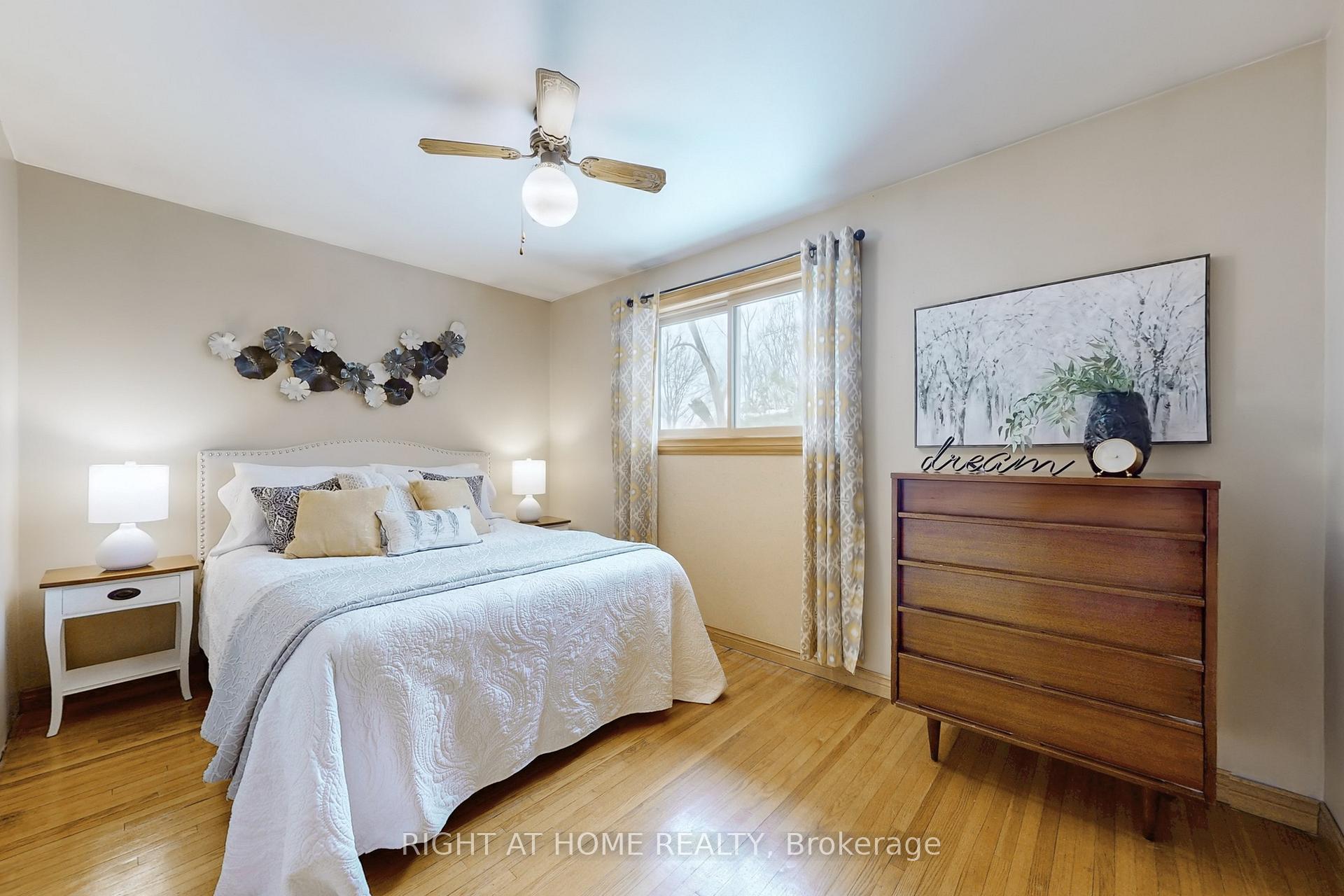 Photo 19 of 878 Reytan Boulevard, Pickering, Bay Ridges — HOMEH