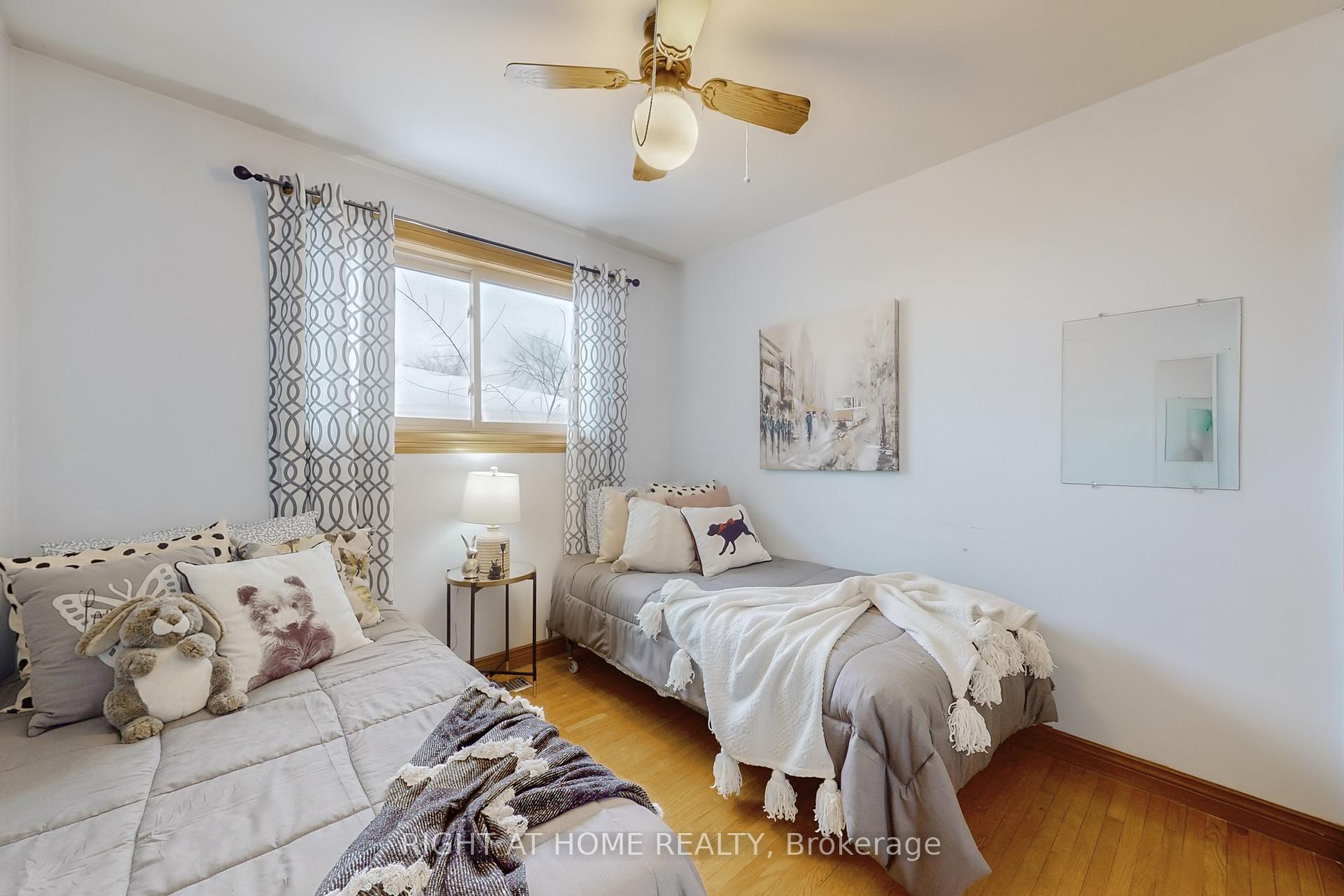 Photo 25 of 878 Reytan Boulevard, Pickering, Bay Ridges — HOMEH