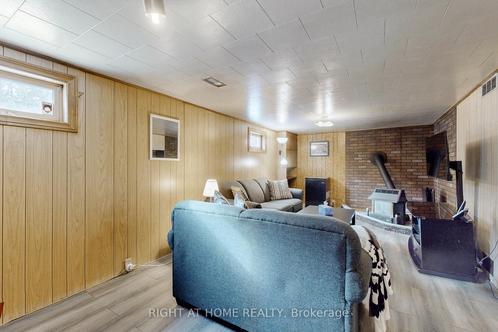 Photo 32 of 878 Reytan Boulevard, Pickering, Bay Ridges — HOMEH