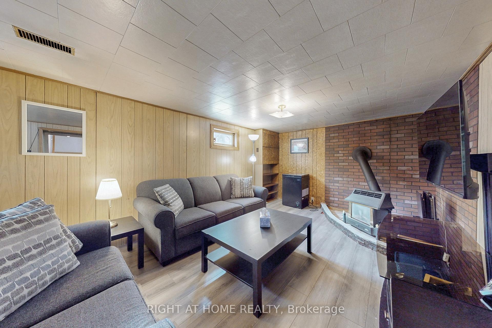 Photo 33 of 878 Reytan Boulevard, Pickering, Bay Ridges — HOMEH