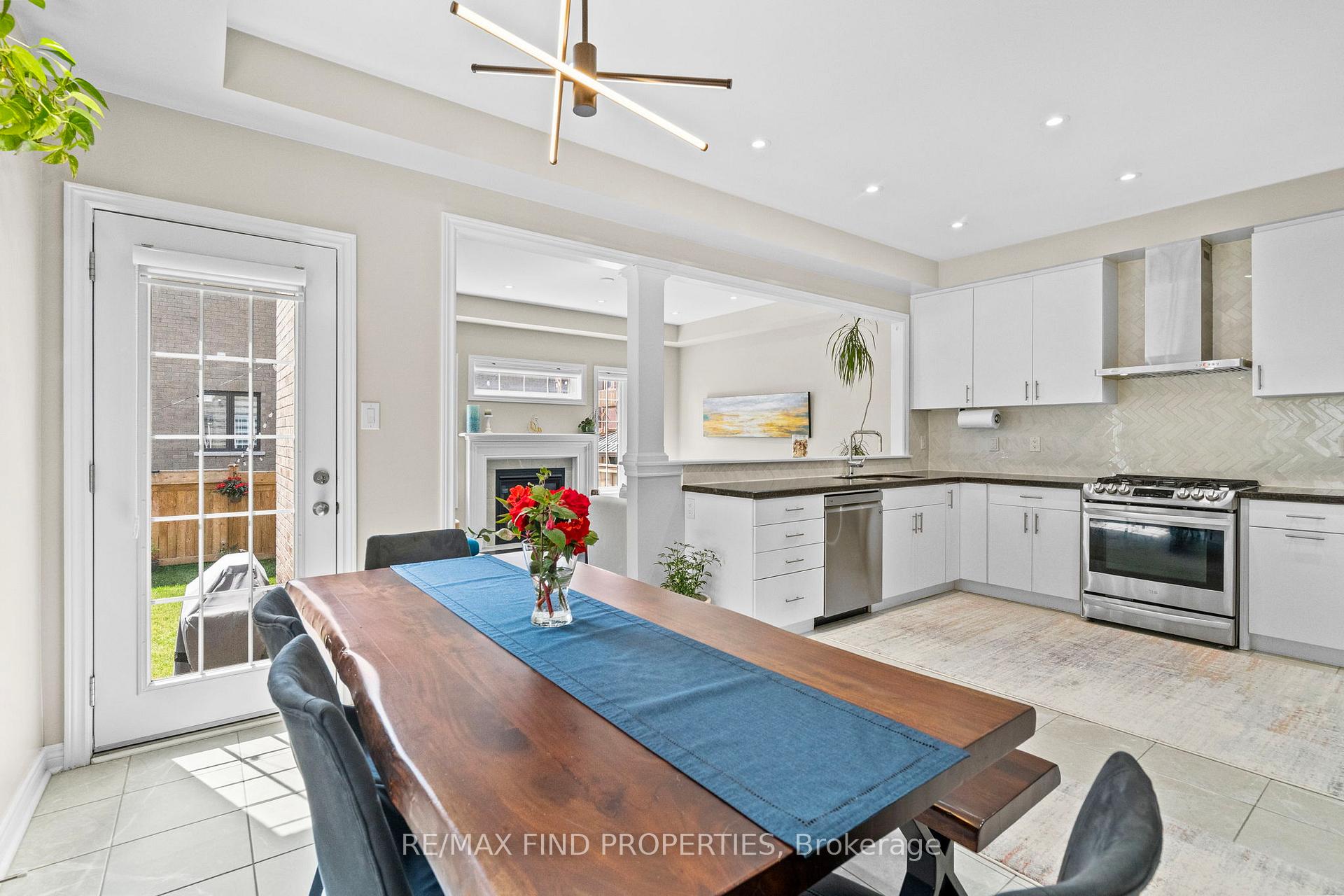 Photo 6 of 163 Whitefoot Crescent, Ajax, South East — HOMEH