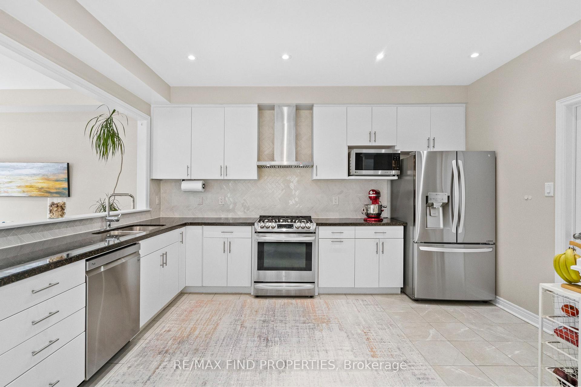 Photo 7 of 163 Whitefoot Crescent, Ajax, South East — HOMEH