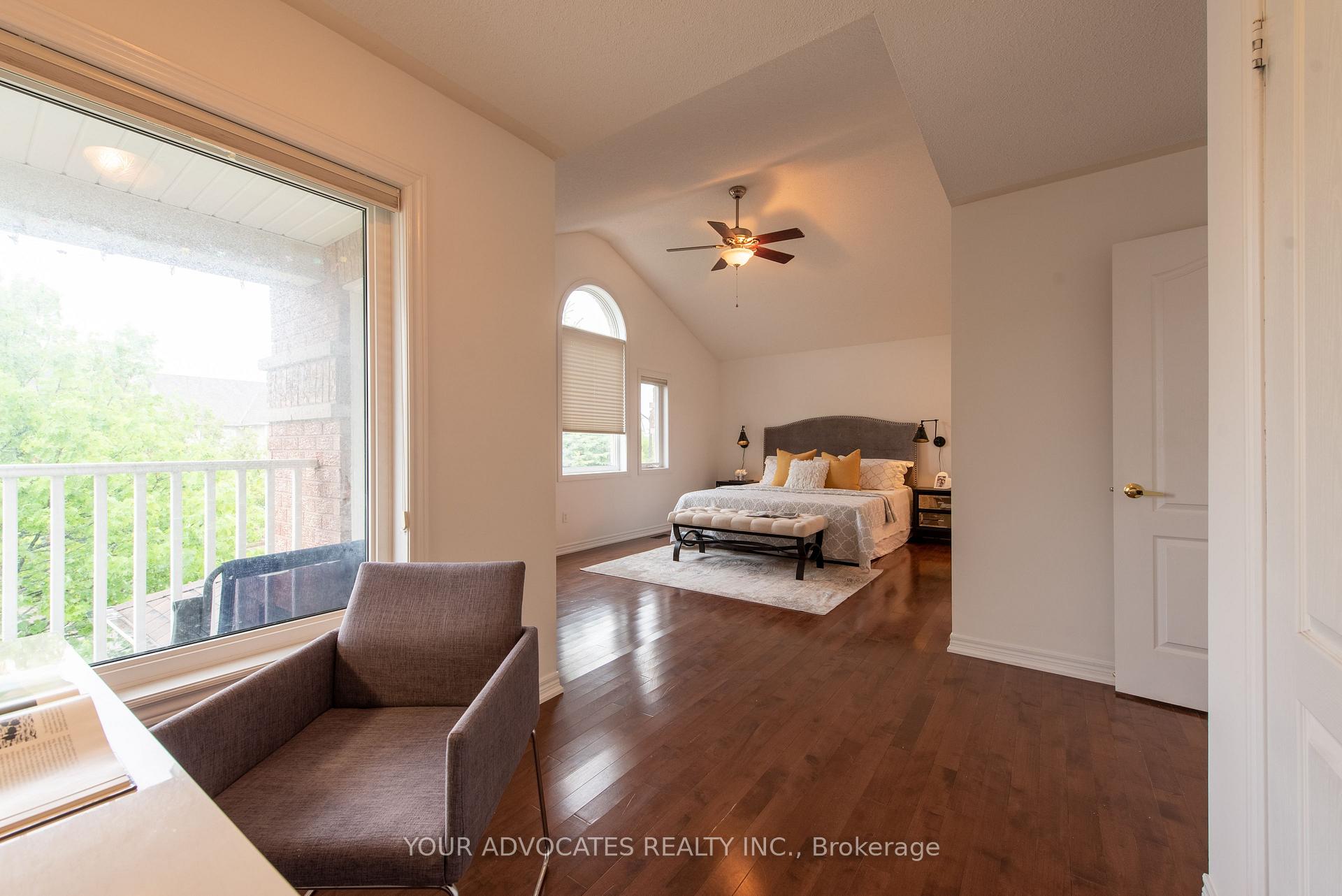 Photo 3 of 68 Kenilworth Crescent, Whitby, Brooklin — HOMEH