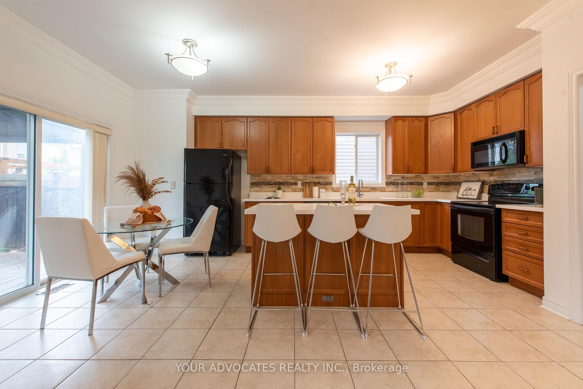 Photo 35 of 68 Kenilworth Crescent, Whitby, Brooklin — HOMEH