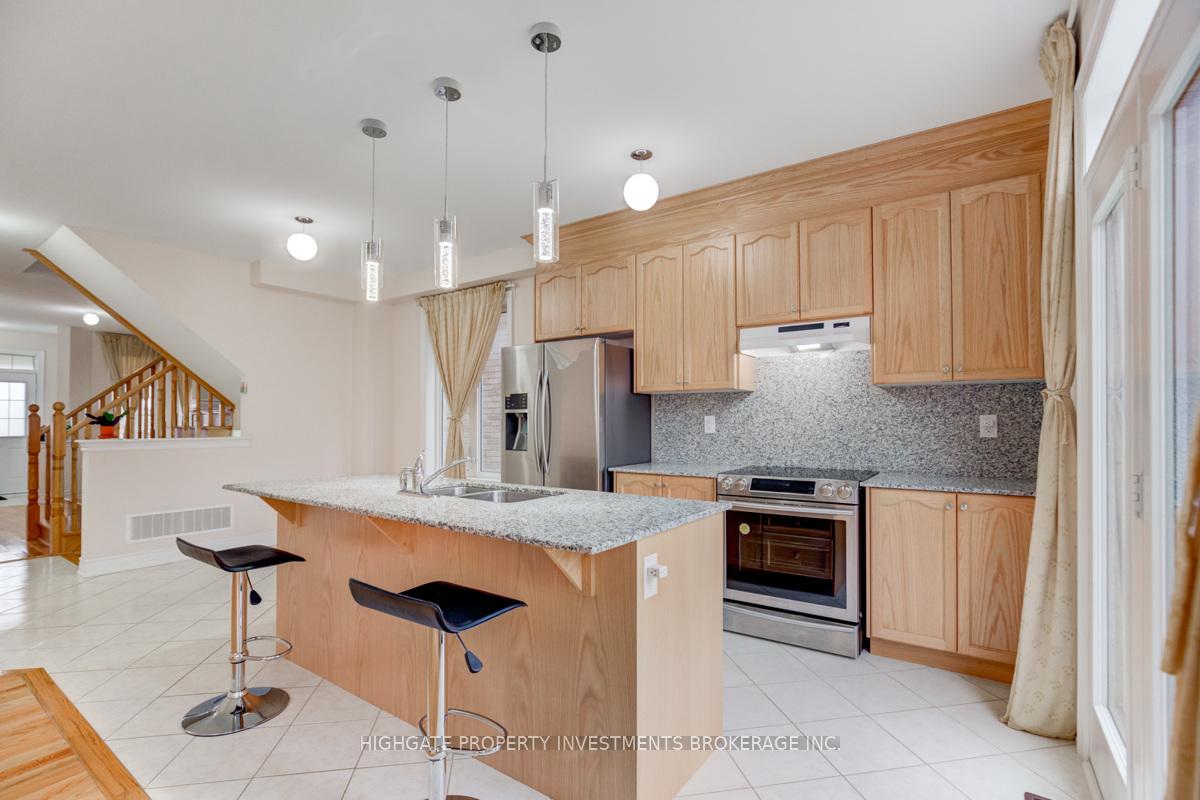 Photo 6 of 18 Andreeta Drive, Vaughan, Kleinburg — HOMEH
