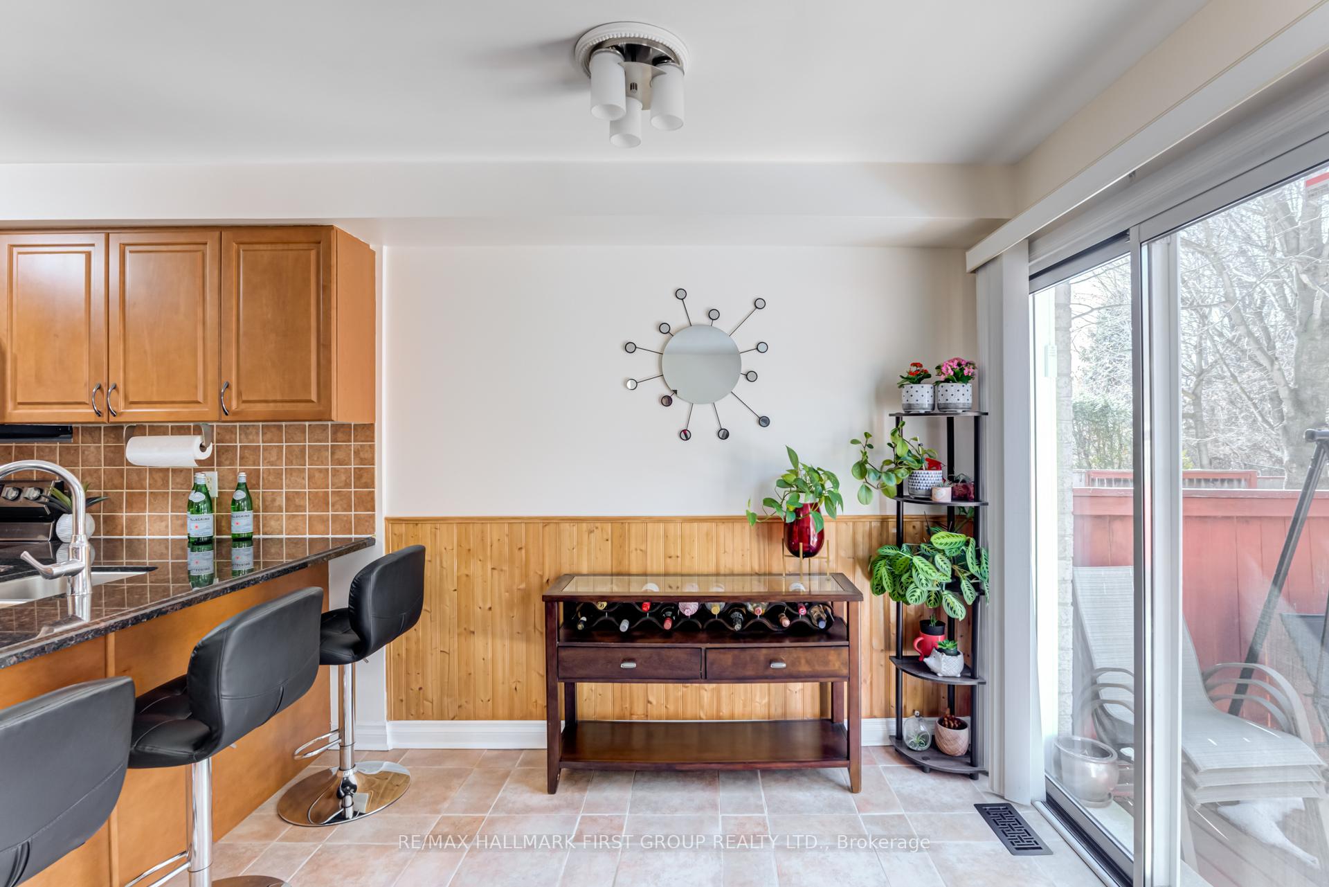 Photo 10 of 1718 Autumn Crescent, Pickering, Amberlea — HOMEH