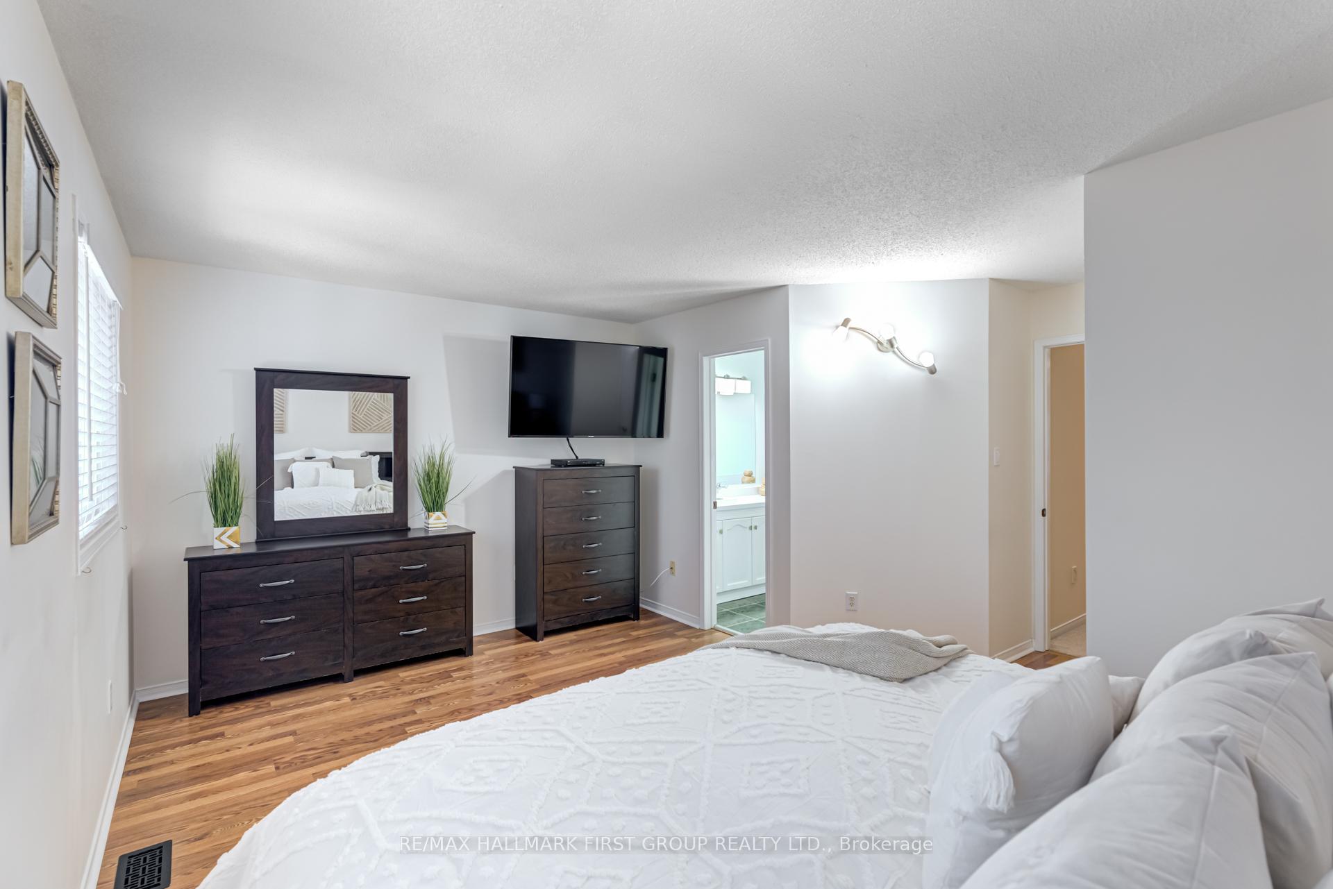 Photo 14 of 1718 Autumn Crescent, Pickering, Amberlea — HOMEH