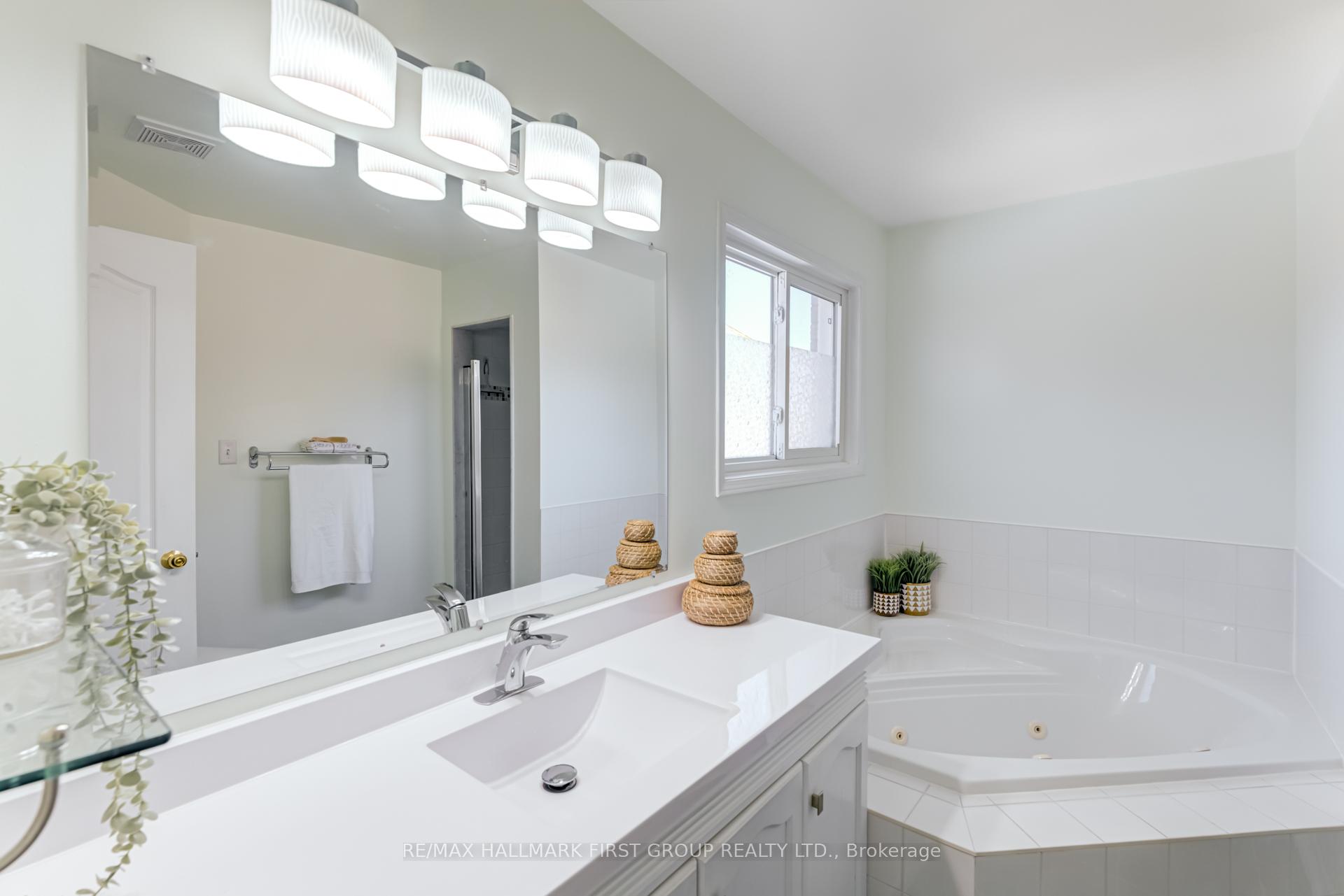 Photo 15 of 1718 Autumn Crescent, Pickering, Amberlea — HOMEH