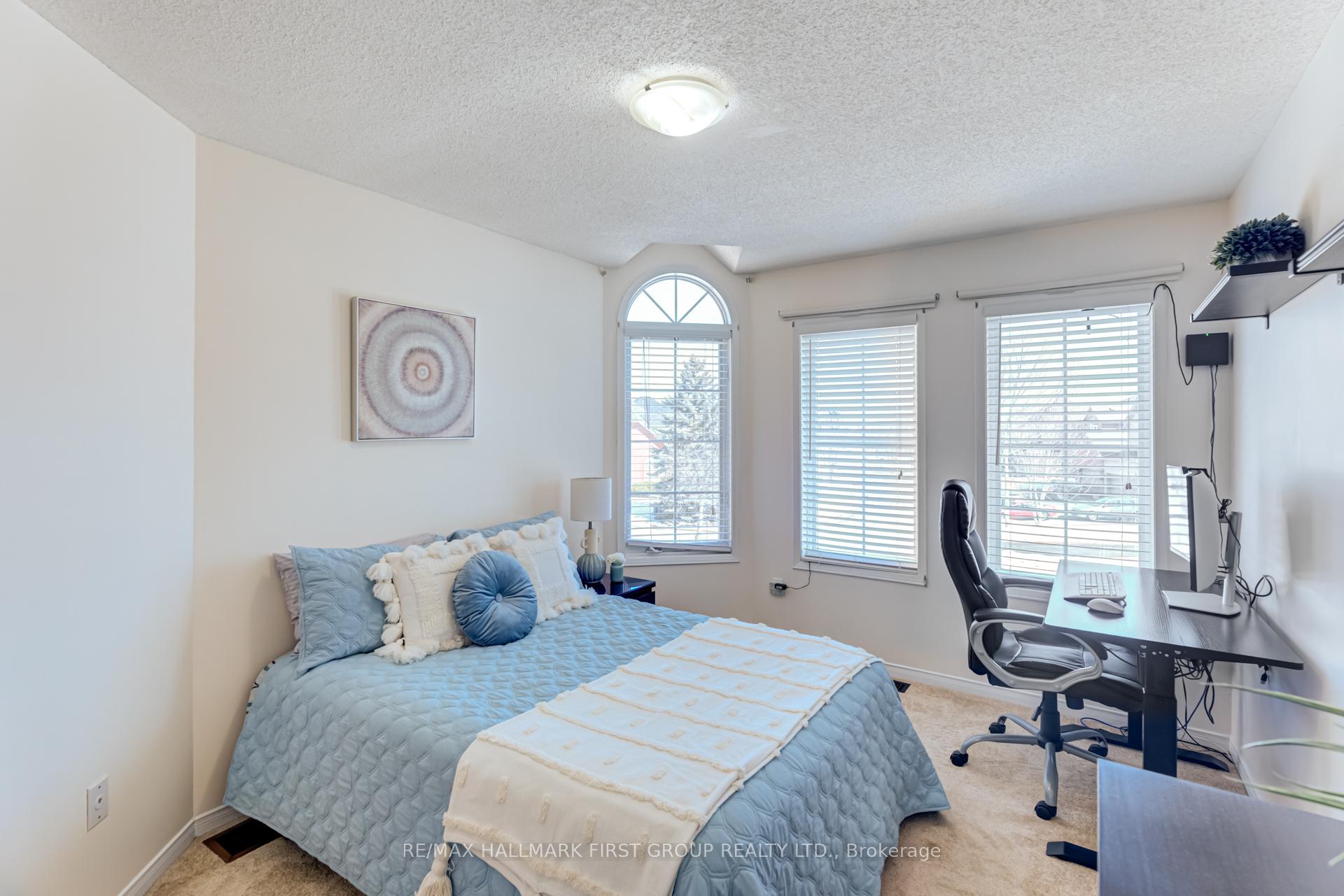 Photo 17 of 1718 Autumn Crescent, Pickering, Amberlea — HOMEH