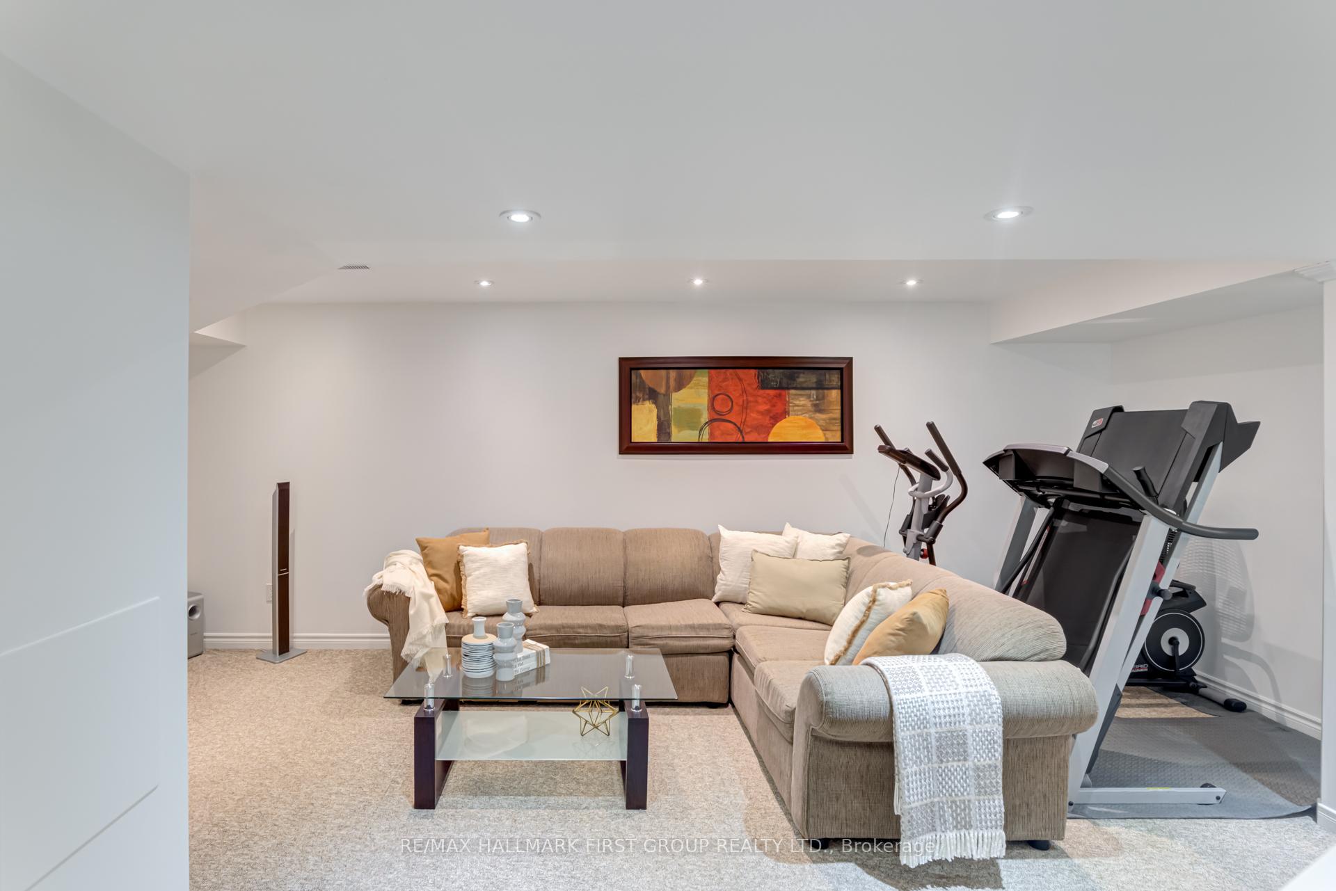 Photo 21 of 1718 Autumn Crescent, Pickering, Amberlea — HOMEH