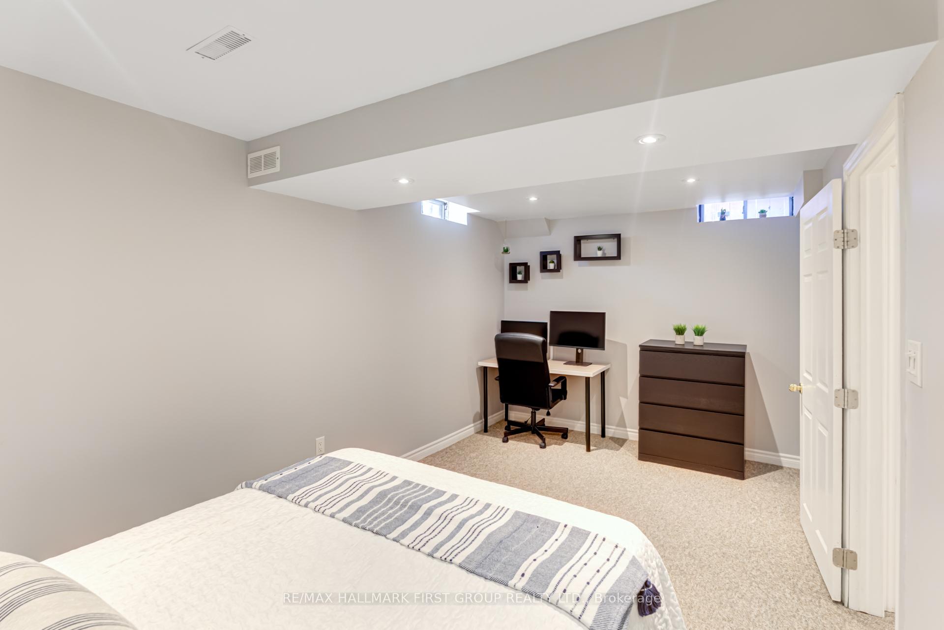 Photo 24 of 1718 Autumn Crescent, Pickering, Amberlea — HOMEH