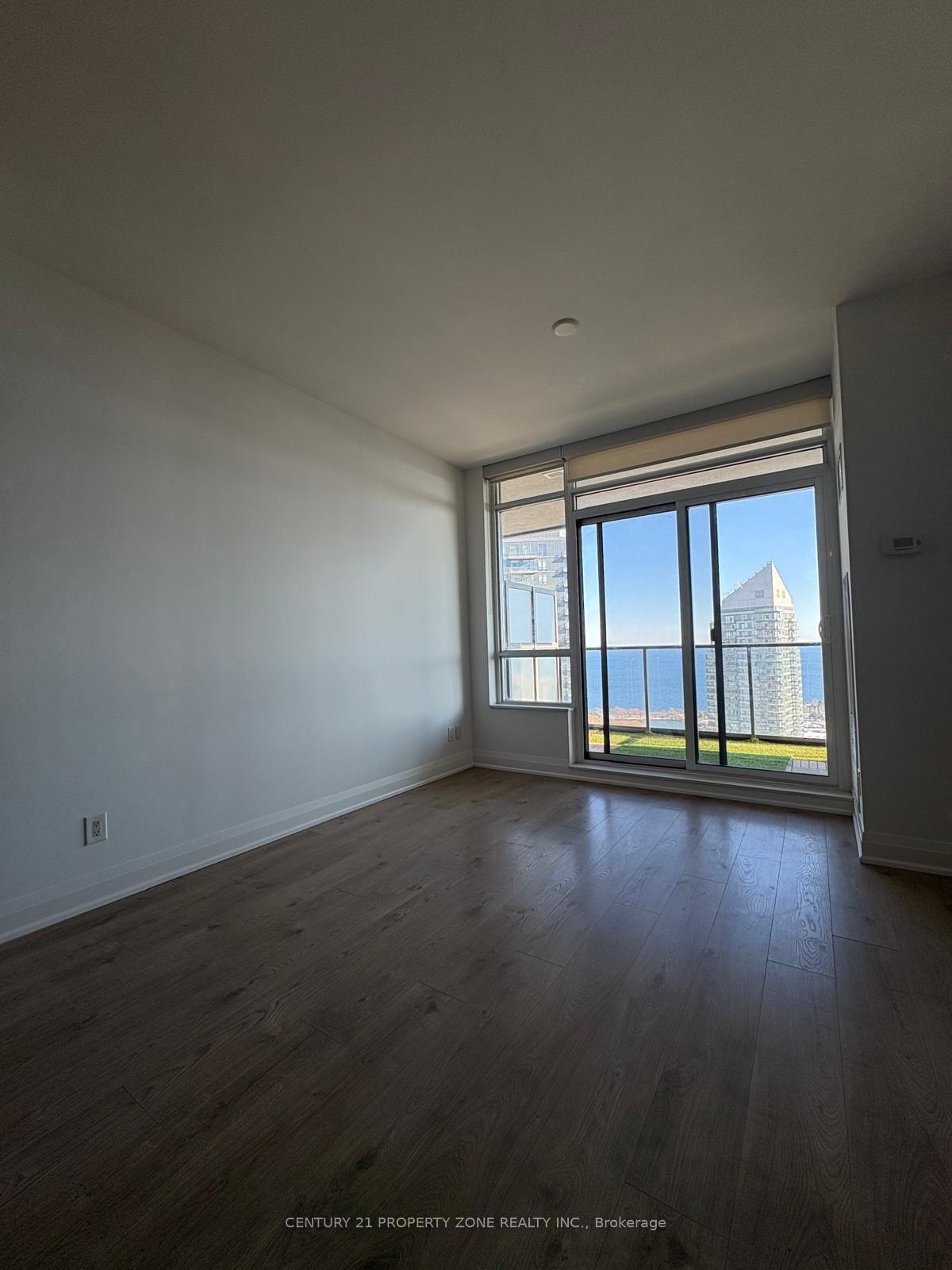 Photo 3 of Unit 3802, 36 Park Lawn Rd, Etobicoke, Mimico — HOMEH
