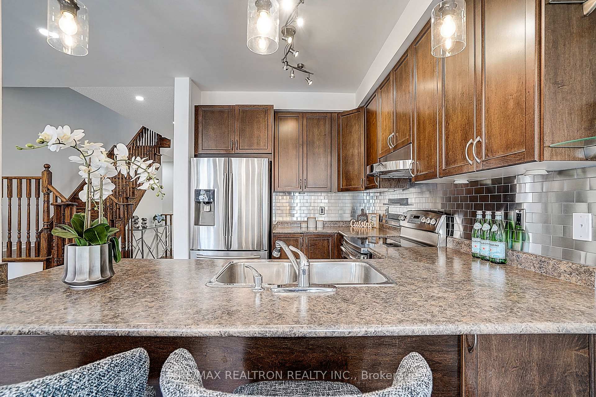 Photo 17 of 30 Big Hill Crescent, Vaughan, Patterson — HOMEH