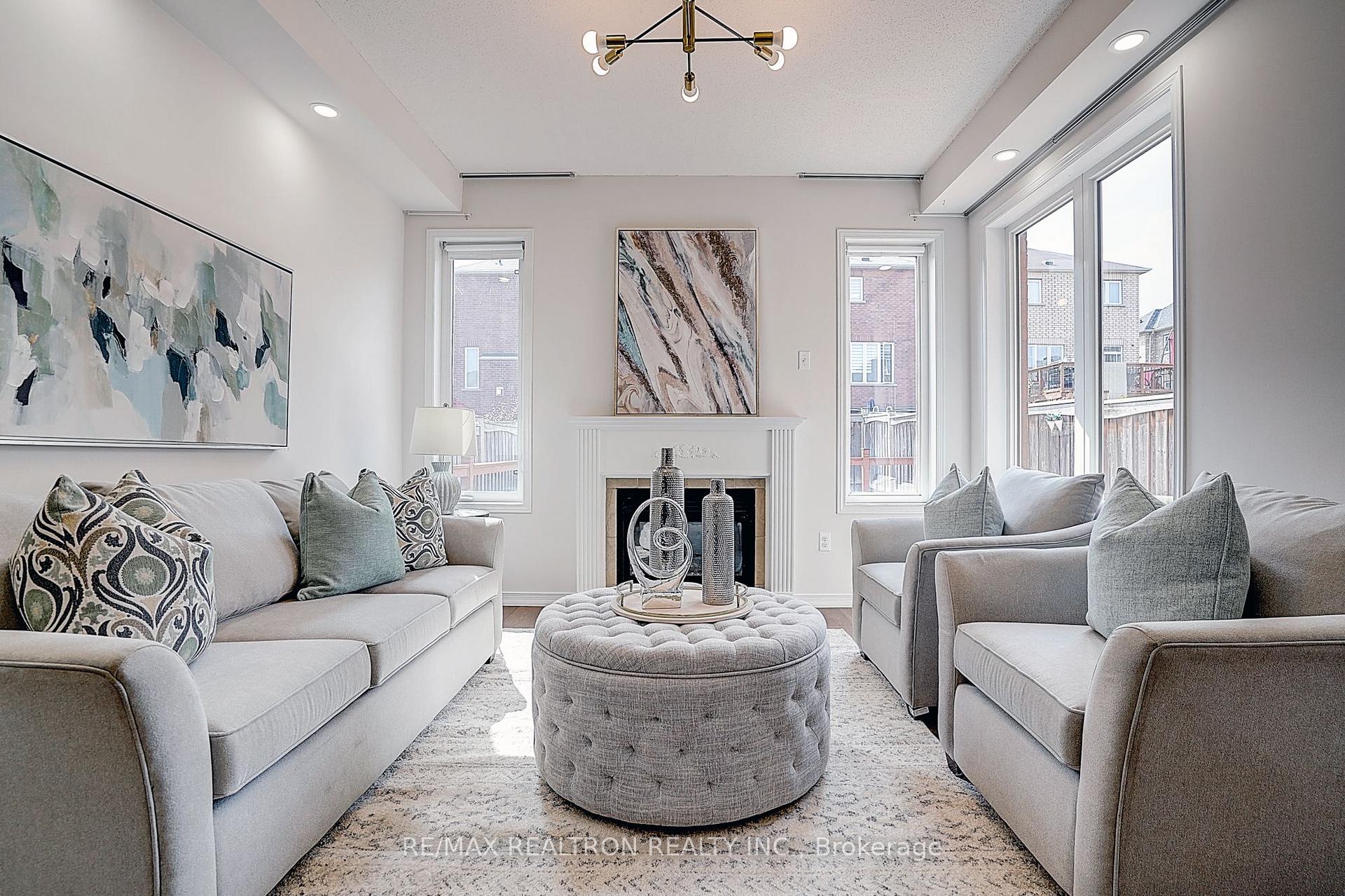 Photo 21 of 30 Big Hill Crescent, Vaughan, Patterson — HOMEH