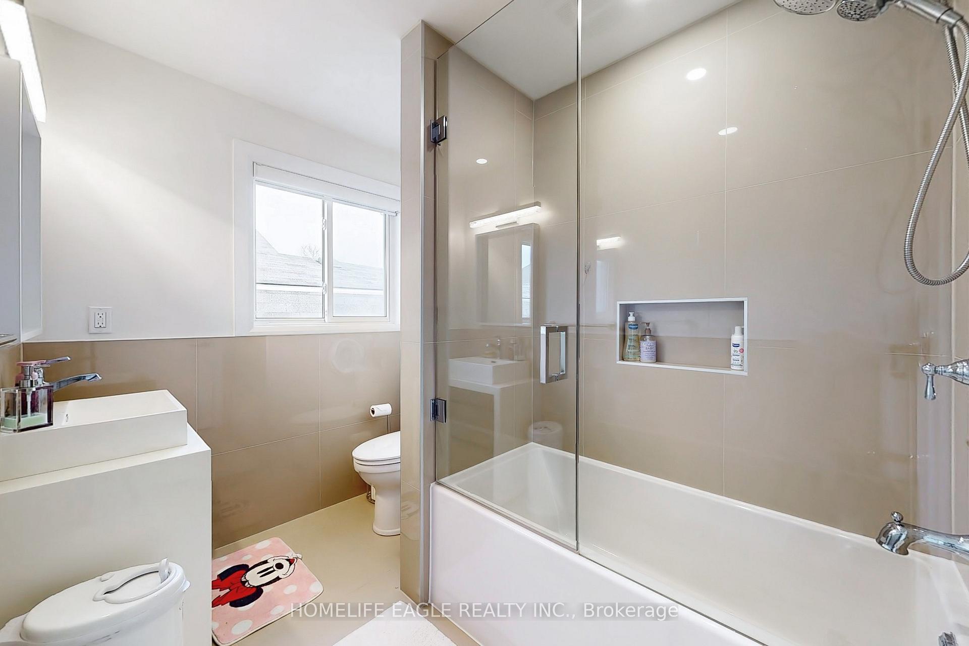 Photo 17 of 723 Victory Drive, Pickering, West Shore — HOMEH