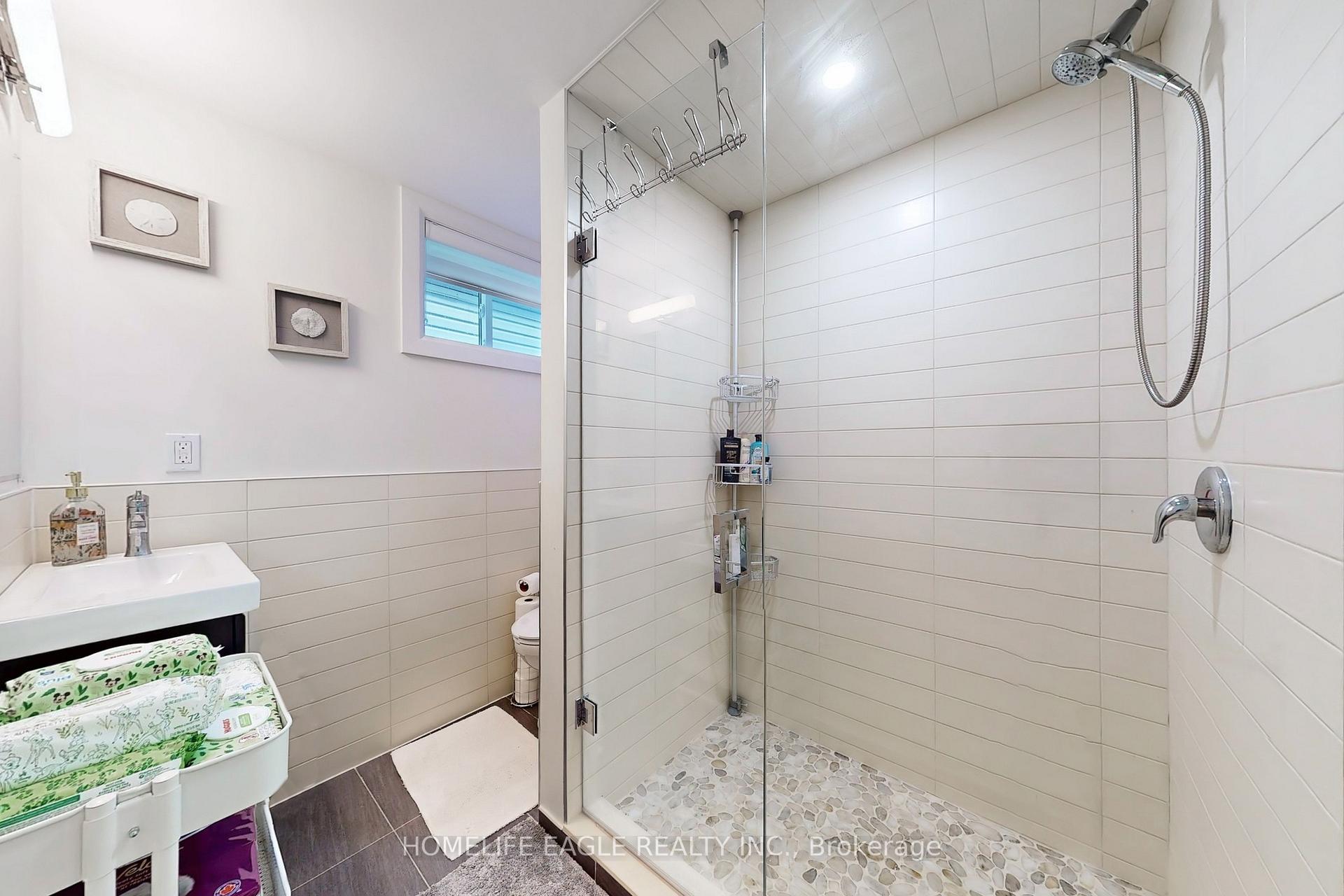 Photo 32 of 723 Victory Drive, Pickering, West Shore — HOMEH