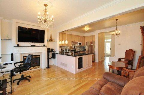Photo 4 of 17 Landwood Avenue, Vaughan, Patterson — HOMEH