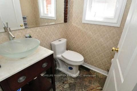 Photo 6 of 17 Landwood Avenue, Vaughan, Patterson — HOMEH