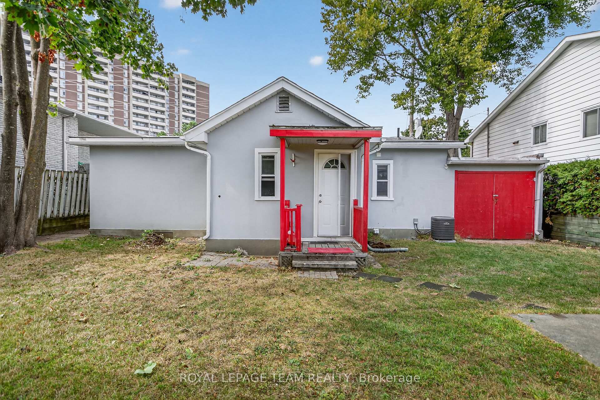 Photo 8 of 2822 Richmond Road, Ottawa, Fairfield Heights — HOMEH