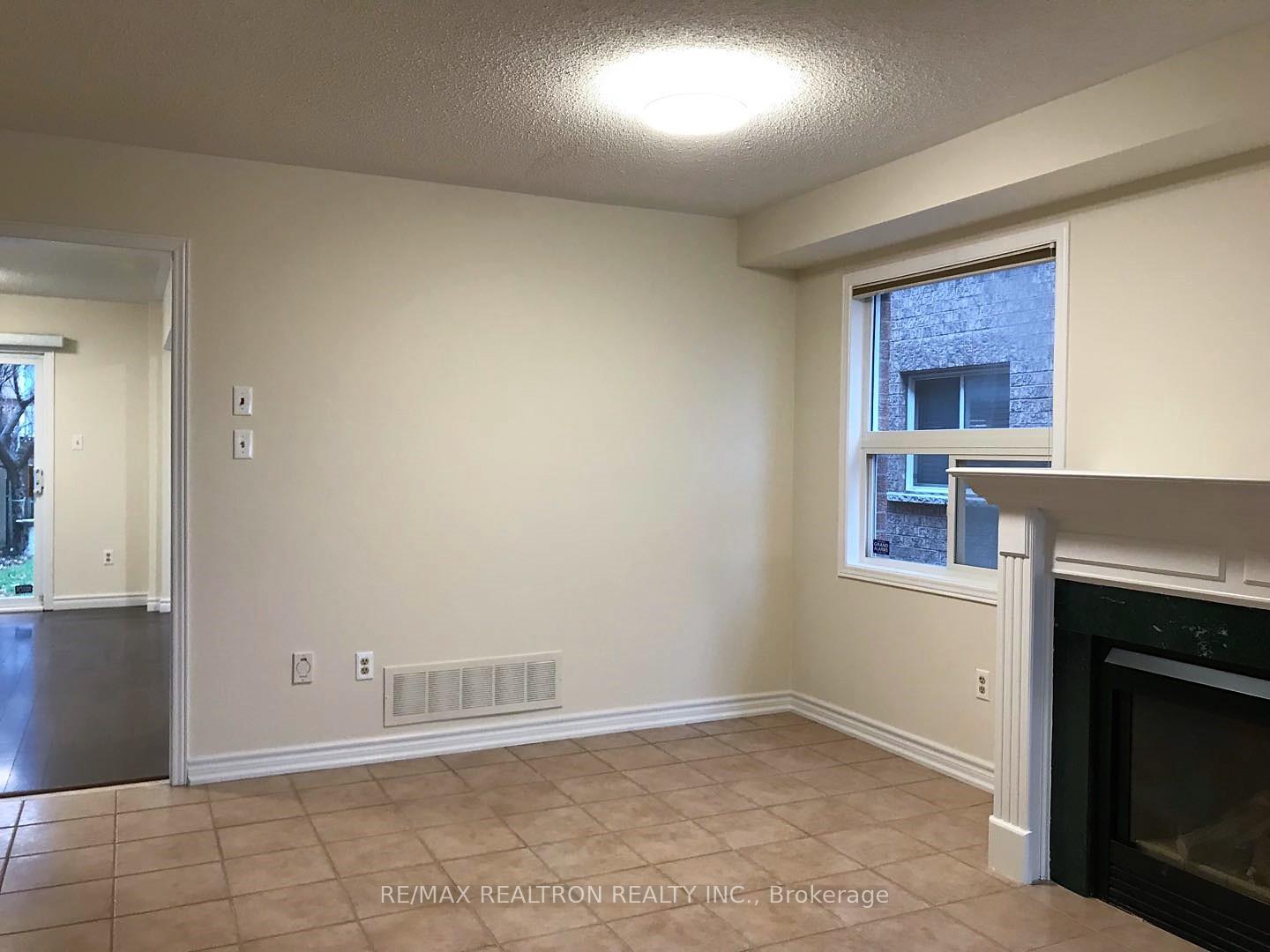 Photo 4 of 155 Forest Run Boulevard, Vaughan, Patterson — HOMEH