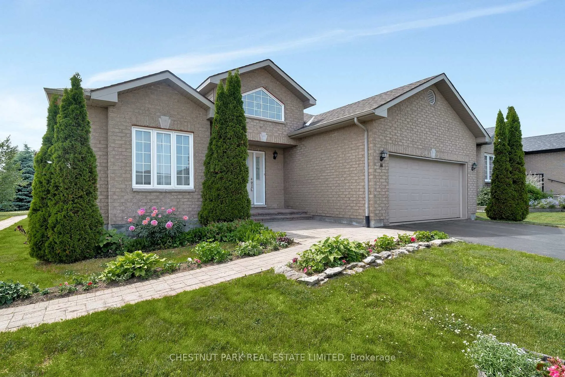 Front of 68 Maplehurst Crescent