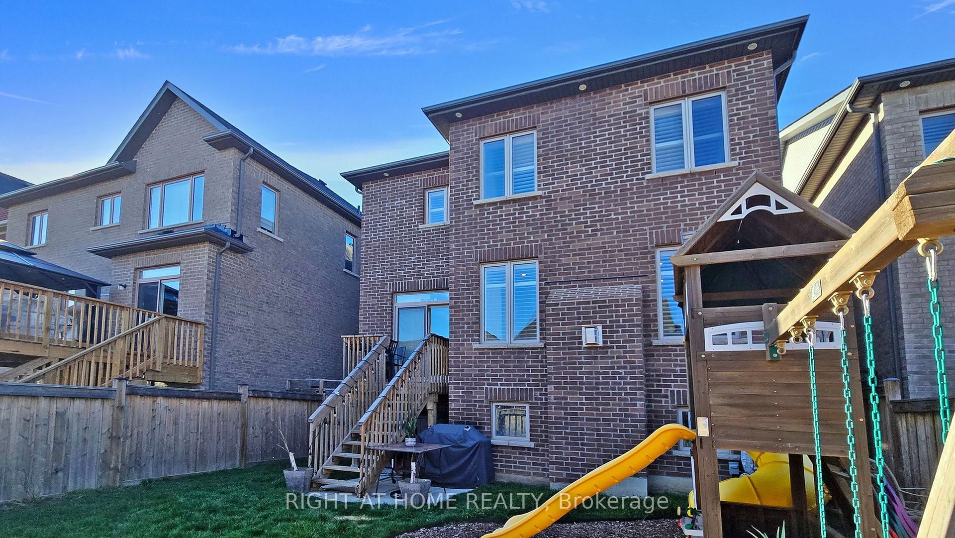 Photo 39 of 253 East's Corners Boulevard, Vaughan, Kleinburg — HOMEH