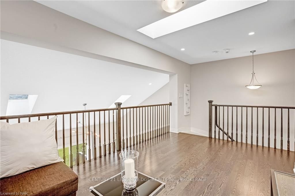 Photo 10 of 280 South Pelham Road, Welland, Coyle Creek — HOMEH