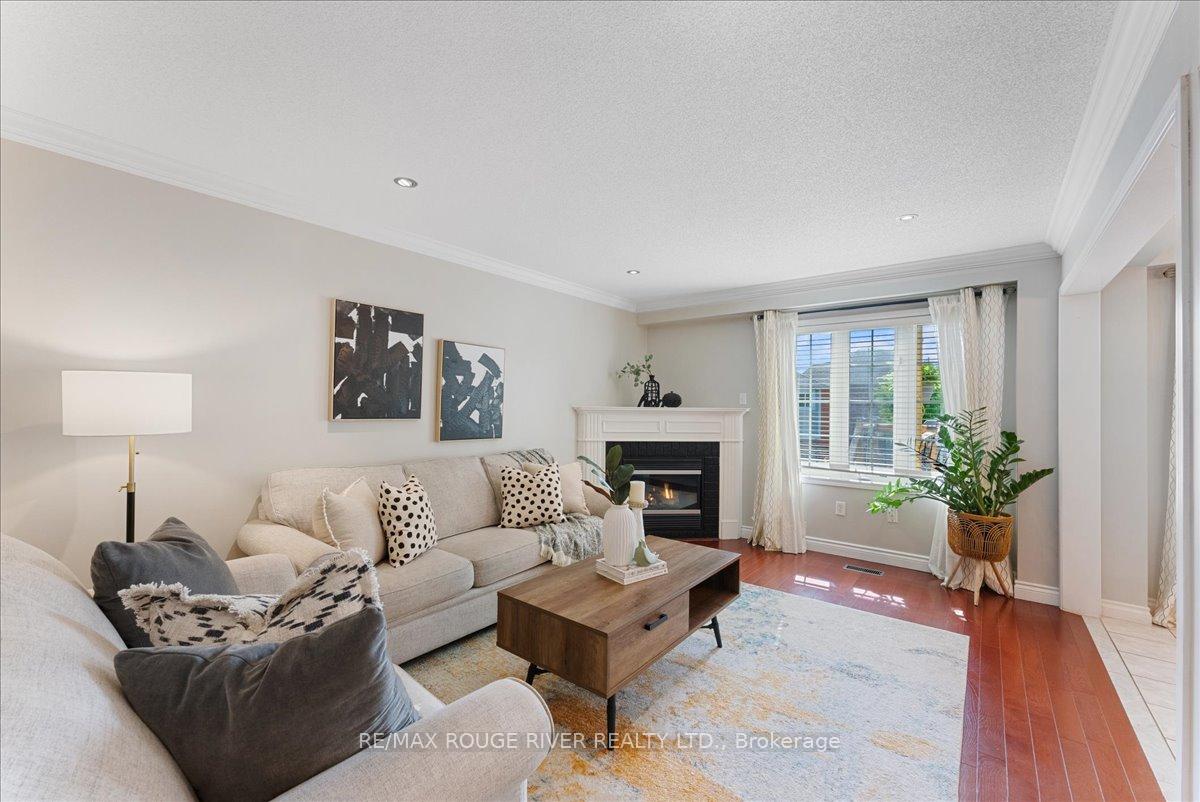Photo 6 of 161 Kirkland Place, Whitby, Williamsburg — HOMEH
