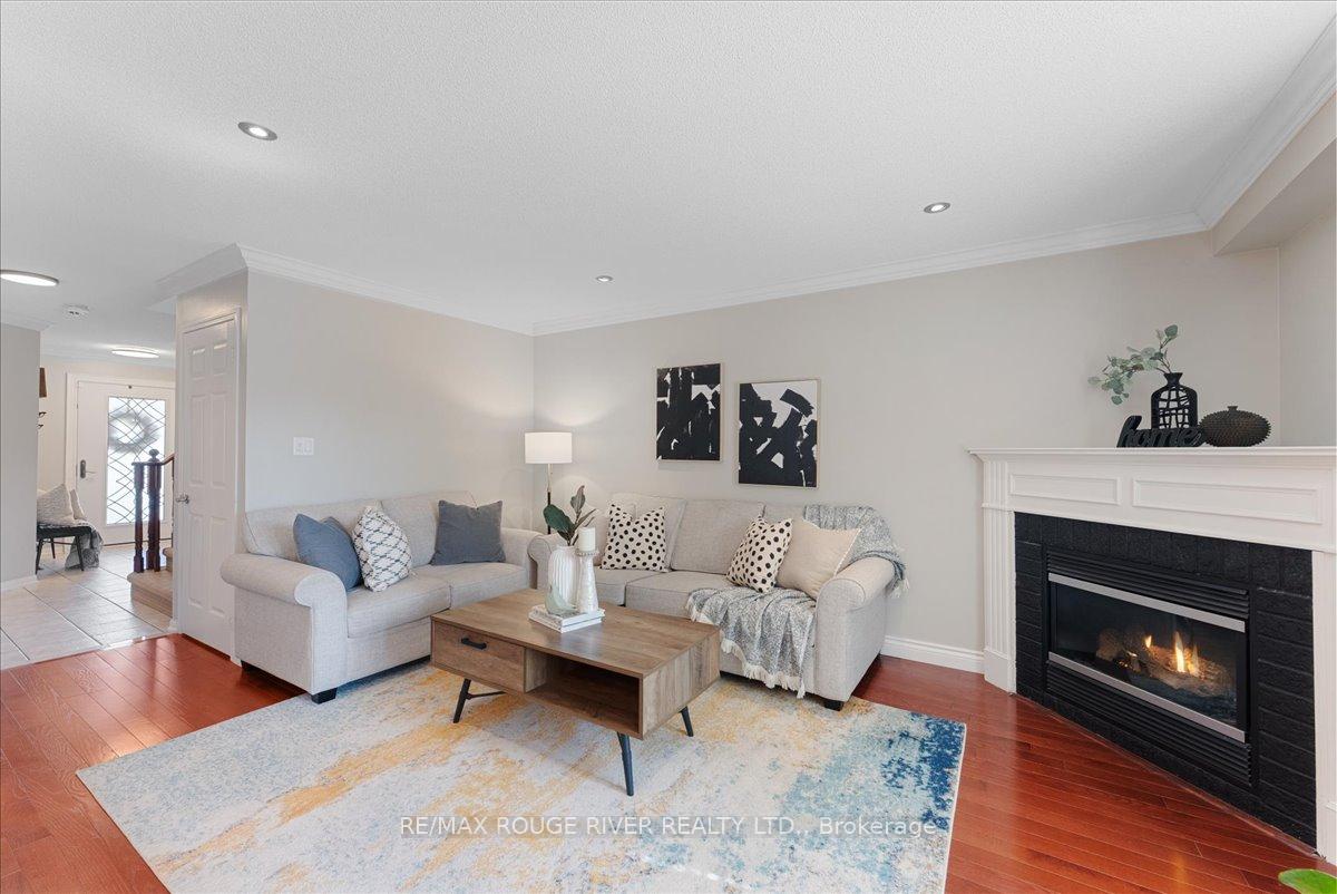 Photo 7 of 161 Kirkland Place, Whitby, Williamsburg — HOMEH
