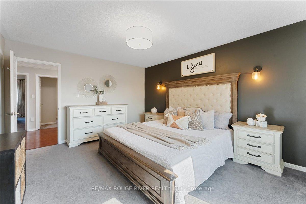Photo 17 of 161 Kirkland Place, Whitby, Williamsburg — HOMEH