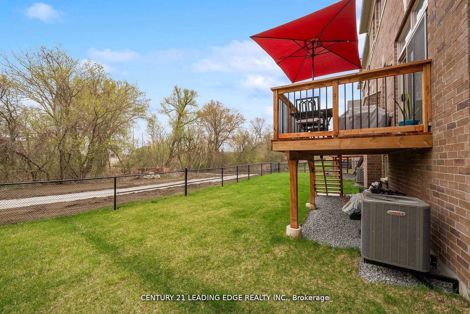 Photo 38 of 89 Deer Ridge Crescent, Whitby, Rural Whitby — HOMEH