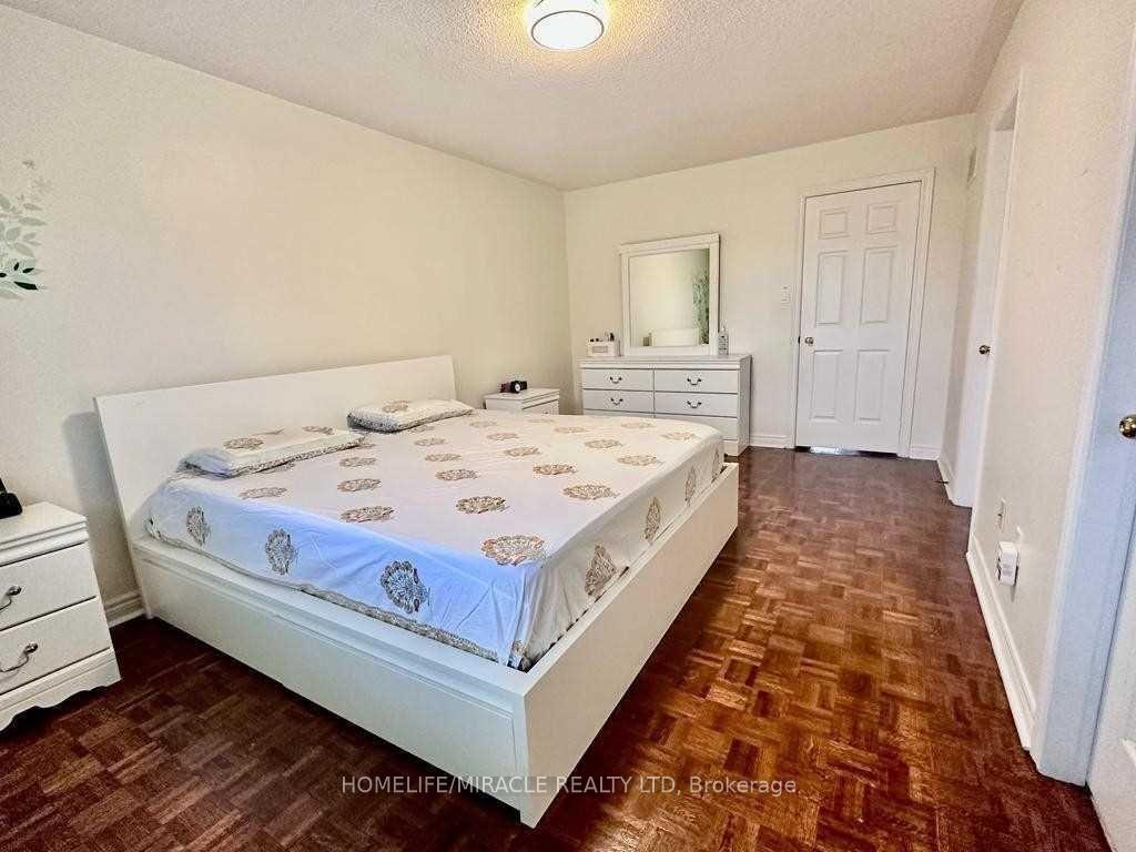 Photo 10 of 54 Pottery Place, Vaughan, East Woodbridge — HOMEH