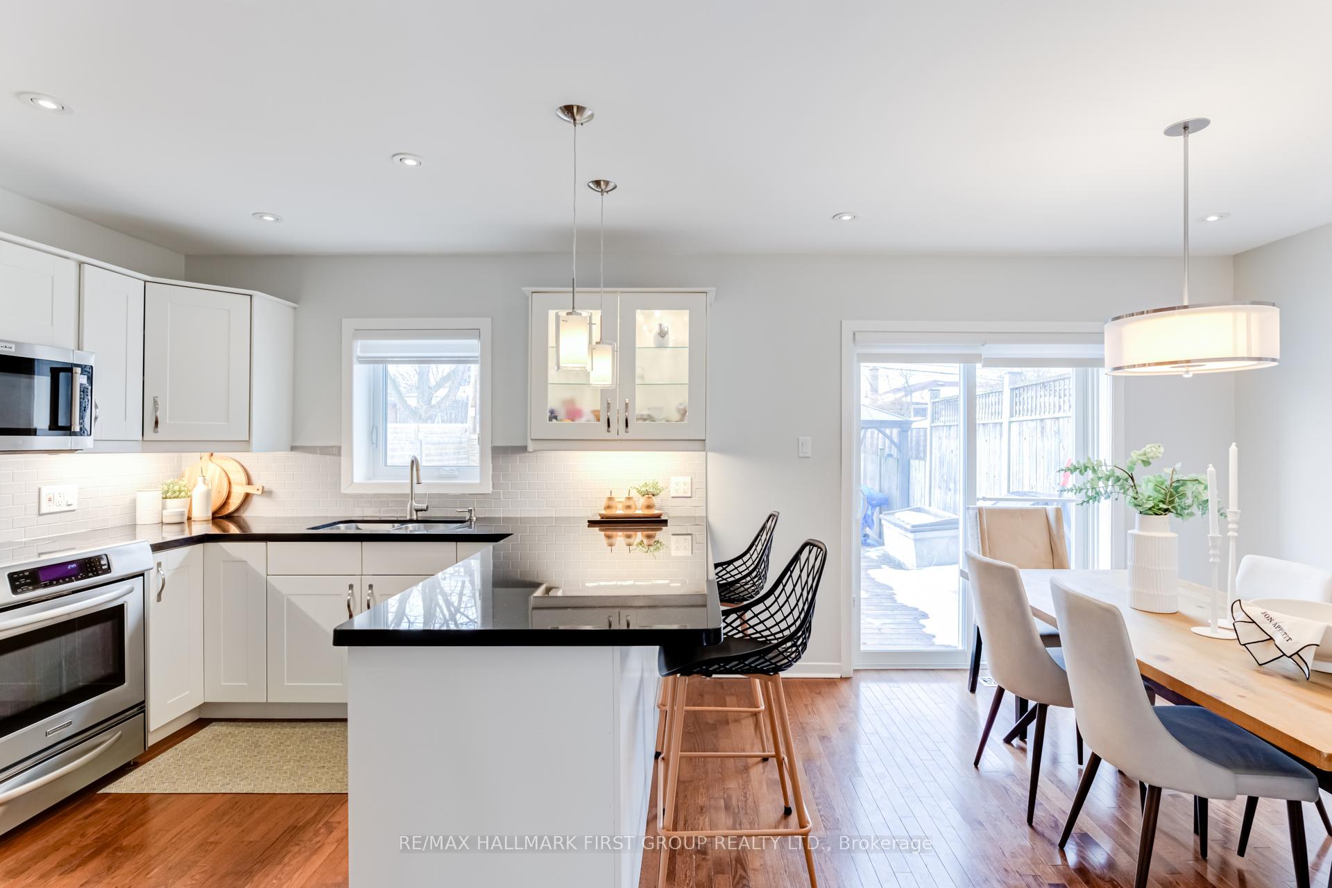Photo 5 of 855 Modlin Road, Pickering, Bay Ridges — HOMEH