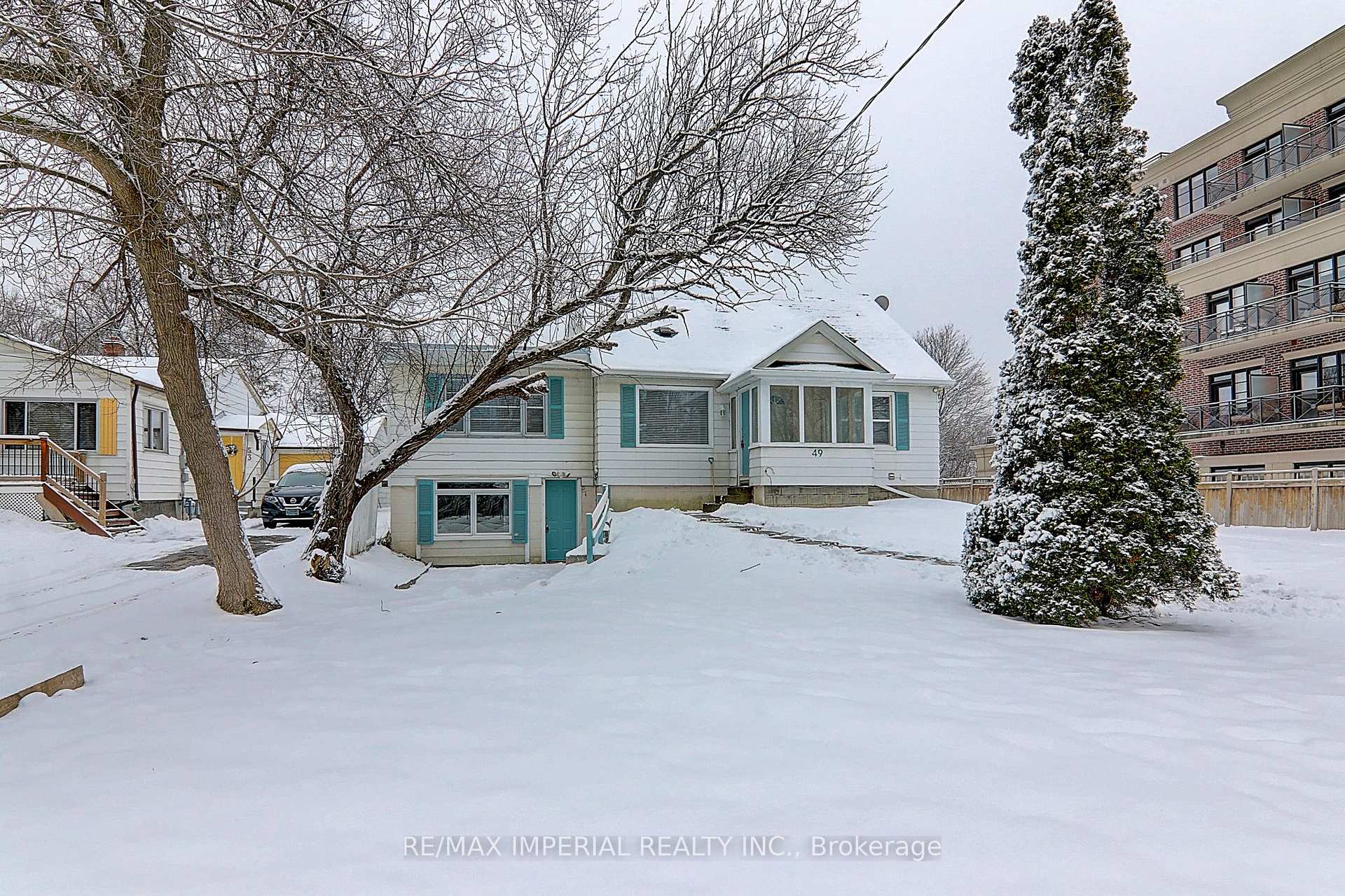 Photo 3 of 49 Sunset Beach (M & 2nd) Road, Richmond Hill, Oak Ridges Lake Wilcox — HOMEH