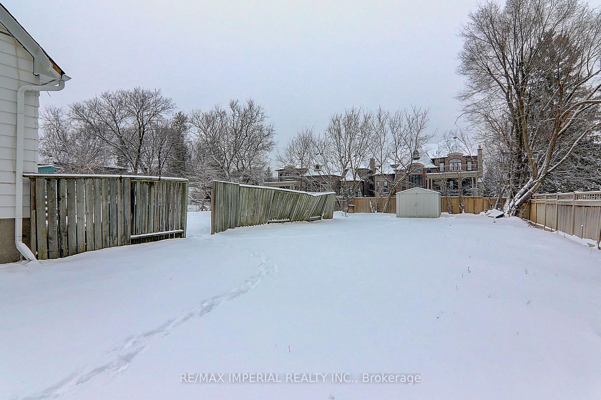Photo 4 of 49 Sunset Beach (M & 2nd) Road, Richmond Hill, Oak Ridges Lake Wilcox — HOMEH