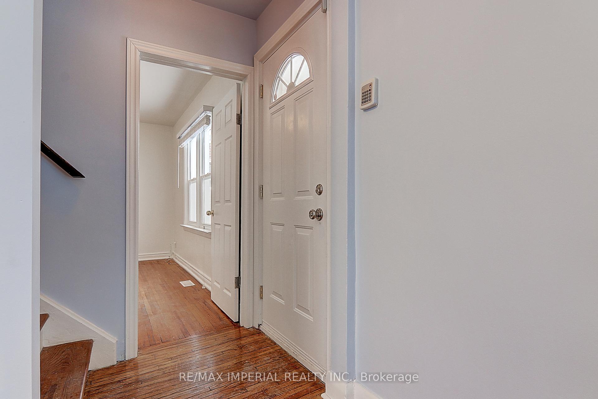 Photo 10 of 49 Sunset Beach (M & 2nd) Road, Richmond Hill, Oak Ridges Lake Wilcox — HOMEH