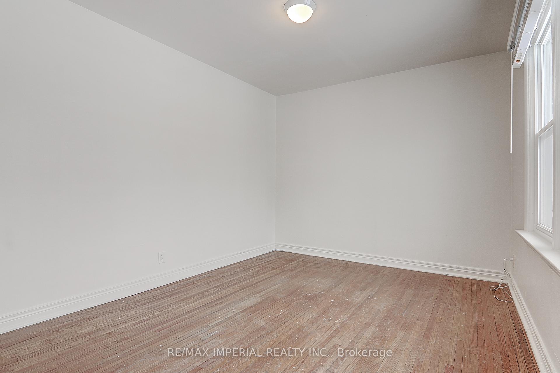 Photo 11 of 49 Sunset Beach (M & 2nd) Road, Richmond Hill, Oak Ridges Lake Wilcox — HOMEH