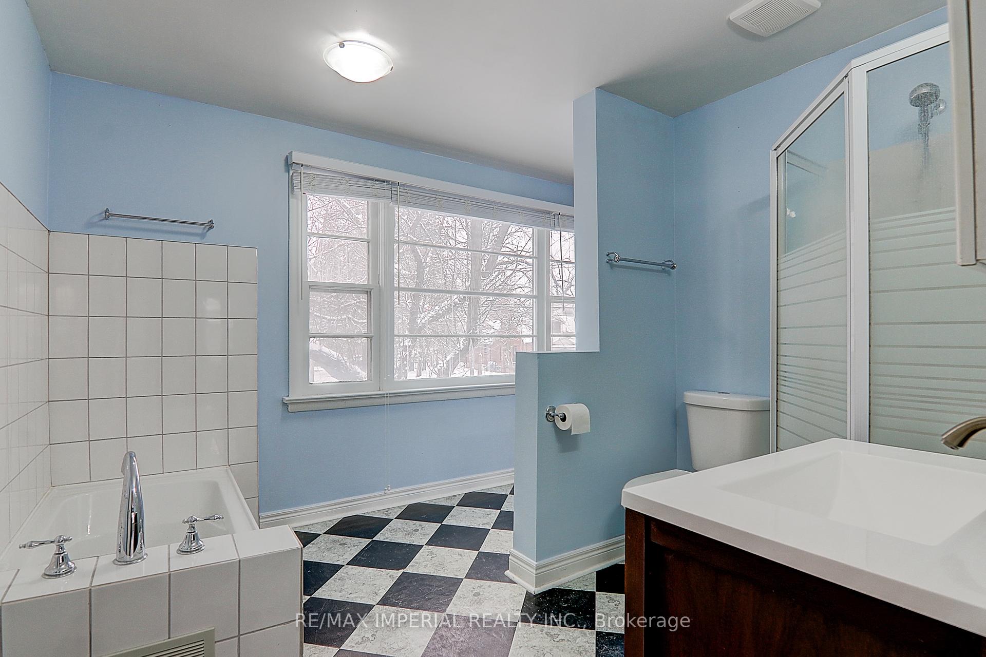 Photo 25 of 49 Sunset Beach (M & 2nd) Road, Richmond Hill, Oak Ridges Lake Wilcox — HOMEH